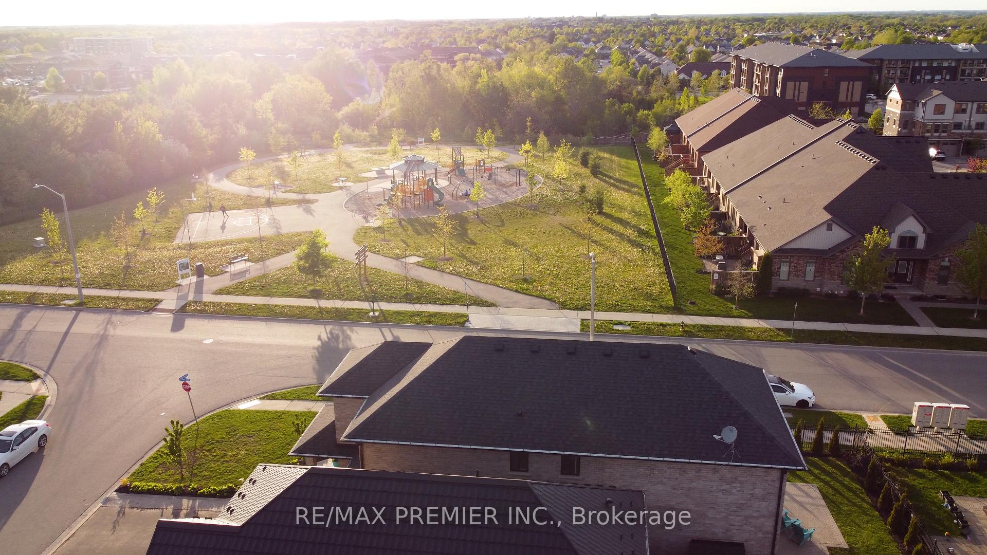 Photo 37 of 181 Dallan Drive, Guelph, Pineridge/Westminster Woods — HOMEH