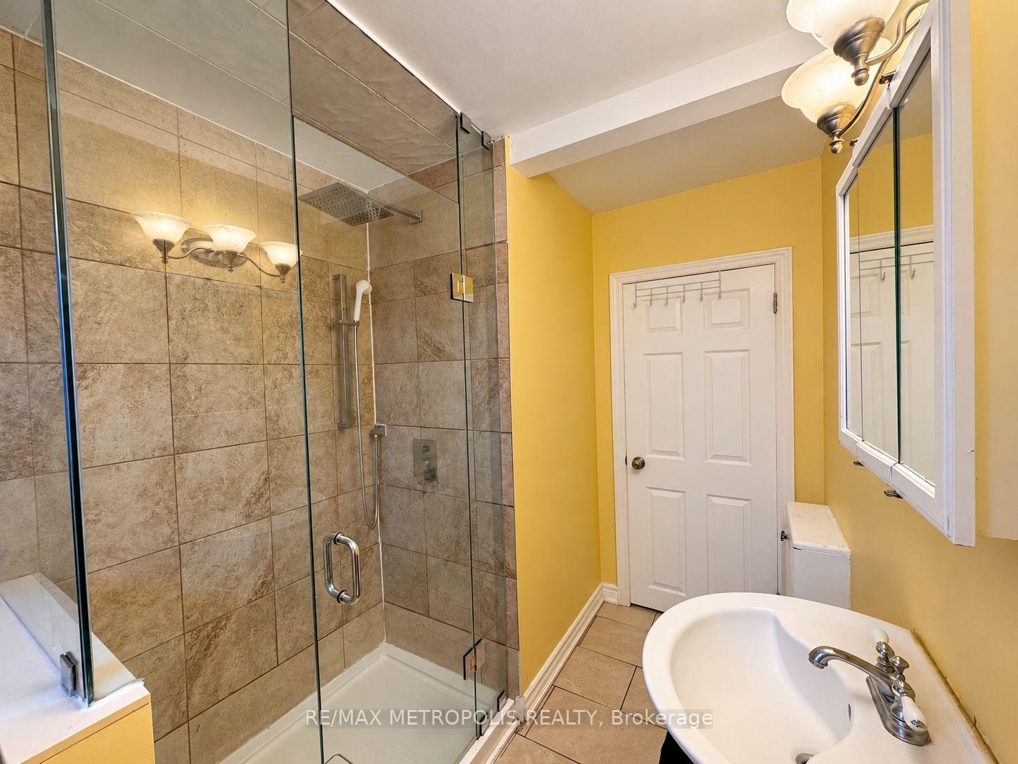 Photo 14 of 159 York Street, St. Catharines, Downtown — HOMEH