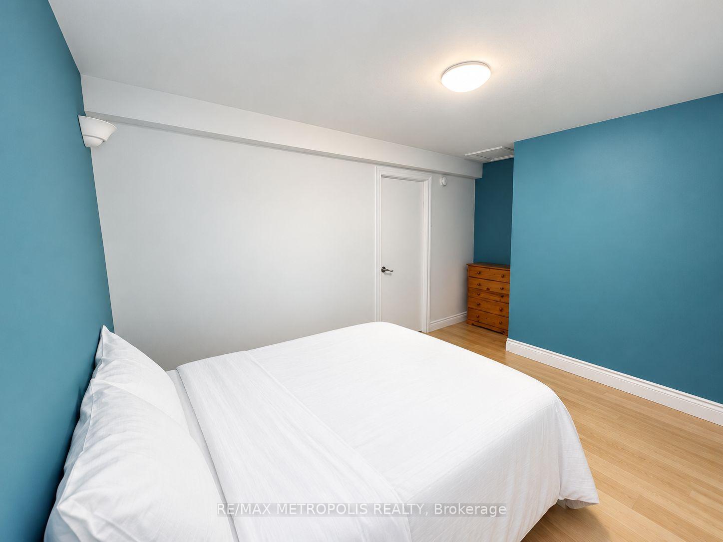 Photo 16 of 159 York Street, St. Catharines, Downtown — HOMEH