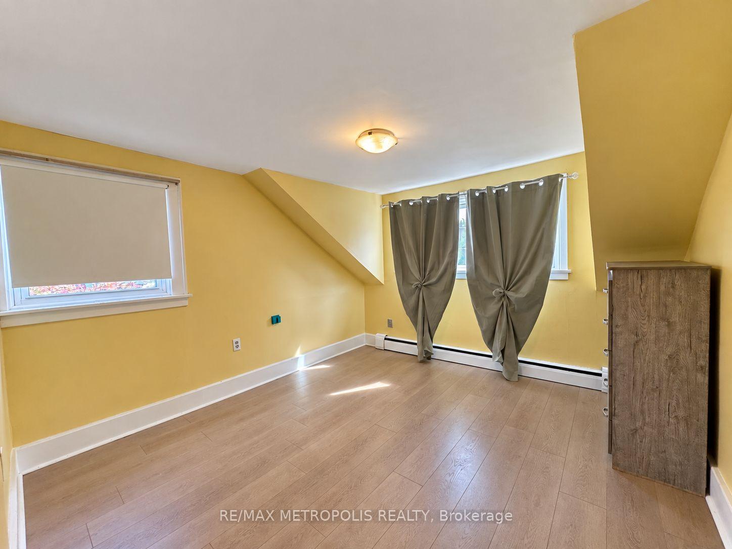 Photo 19 of 159 York Street, St. Catharines, Downtown — HOMEH