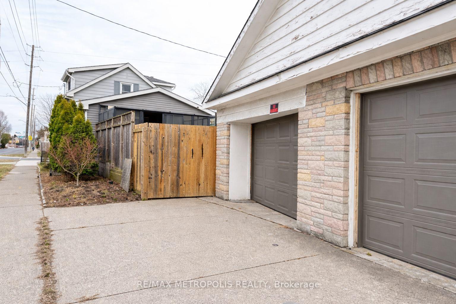 Photo 28 of 159 York Street, St. Catharines, Downtown — HOMEH