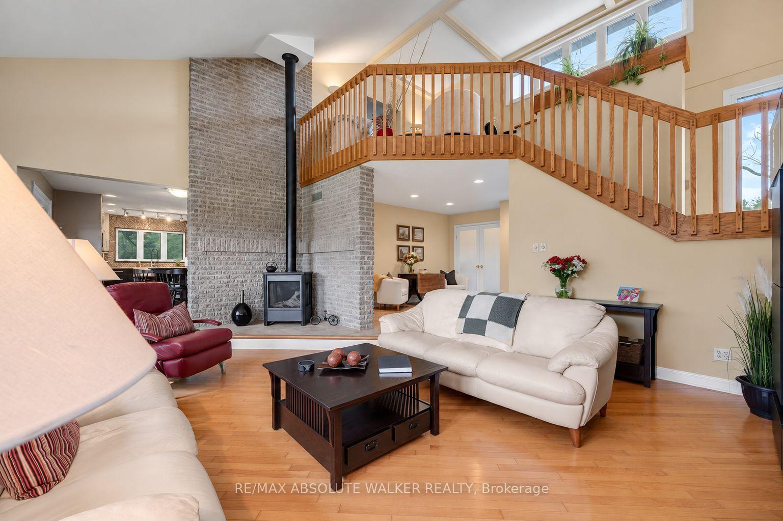 Photo 5 of 194 Wagon Drive, Ottawa, Dunrobin Shores — HOMEH
