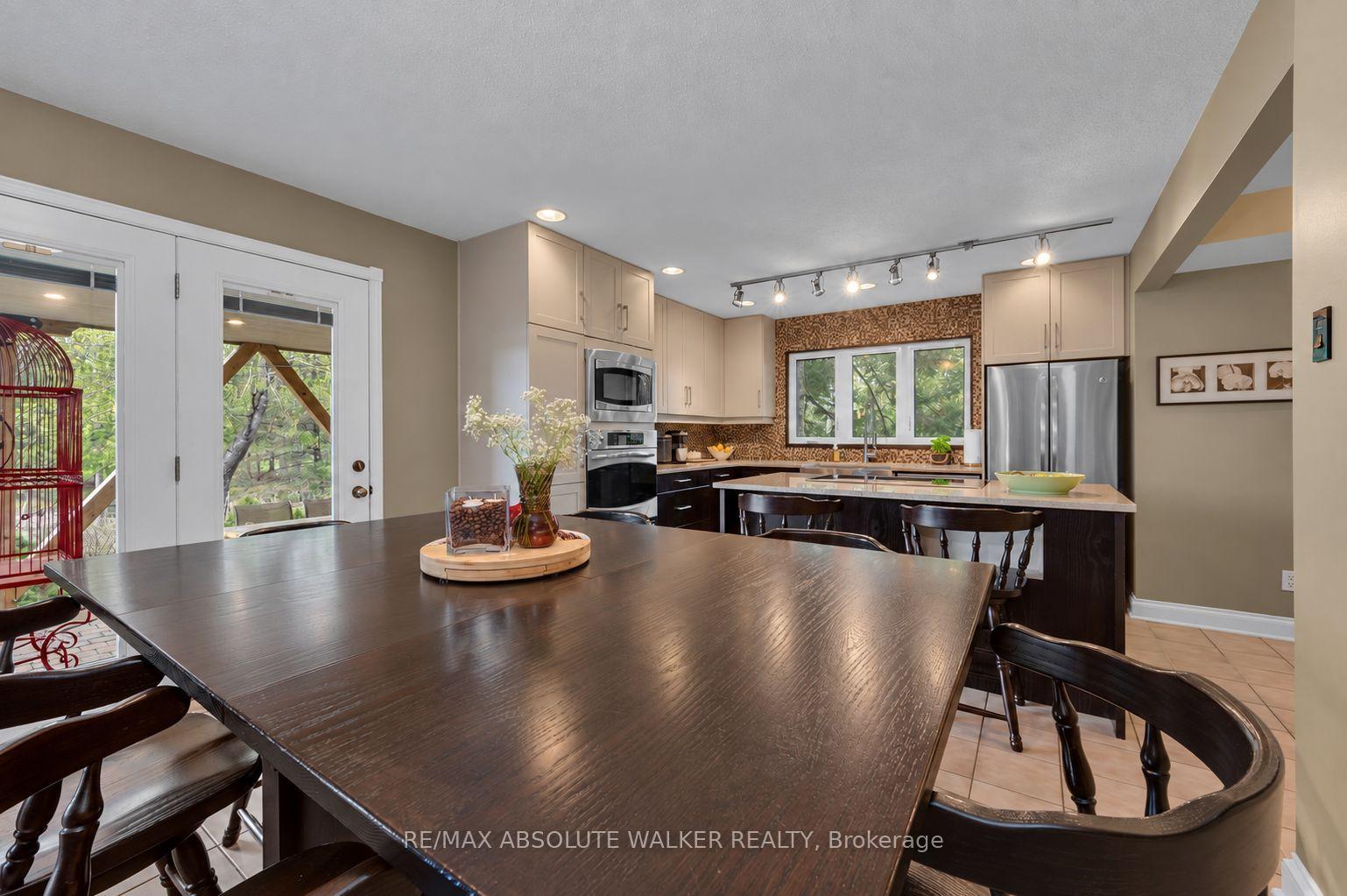 Photo 21 of 194 Wagon Drive, Ottawa, Dunrobin Shores — HOMEH