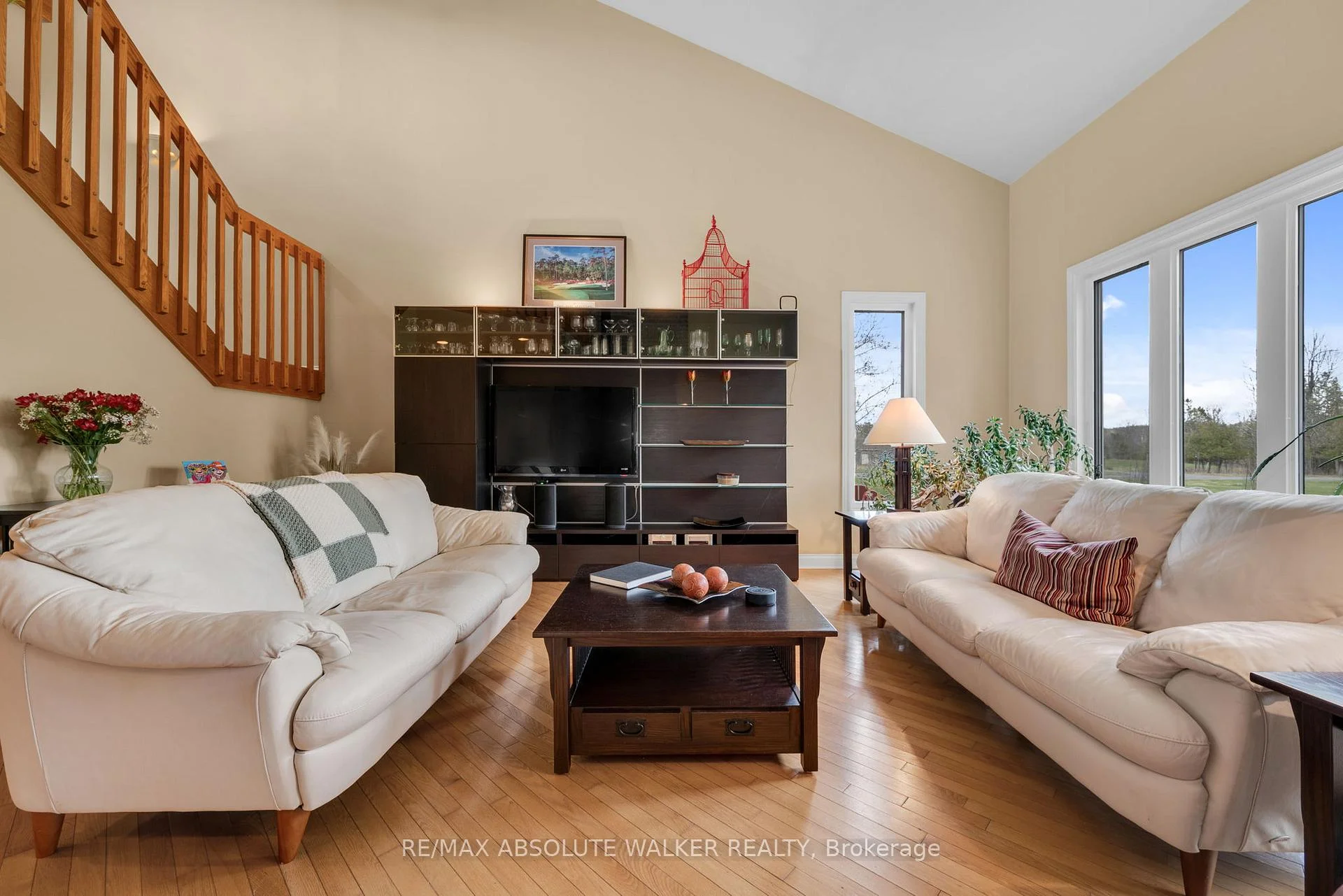 Photo 10 of 194 Wagon Drive, Ottawa, Dunrobin Shores — HOMEH