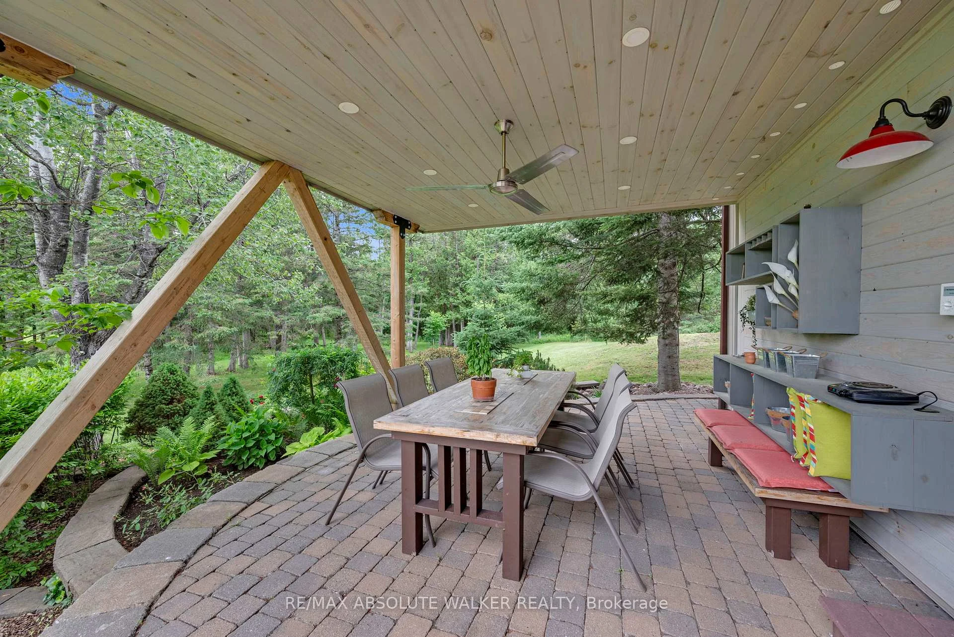 Photo 14 of 194 Wagon Drive, Ottawa, Dunrobin Shores — HOMEH