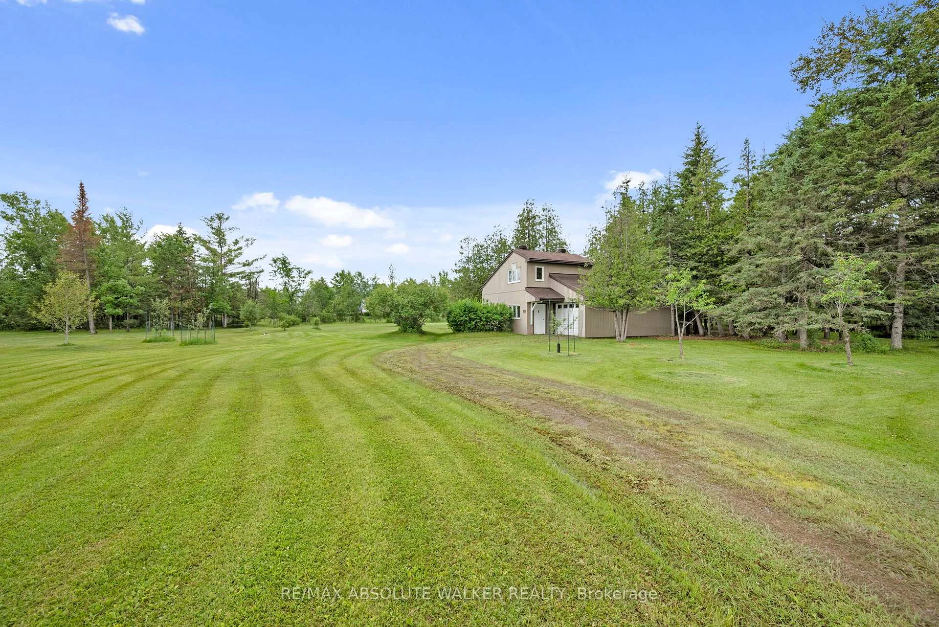 Photo 22 of 194 Wagon Drive, Ottawa, Dunrobin Shores — HOMEH