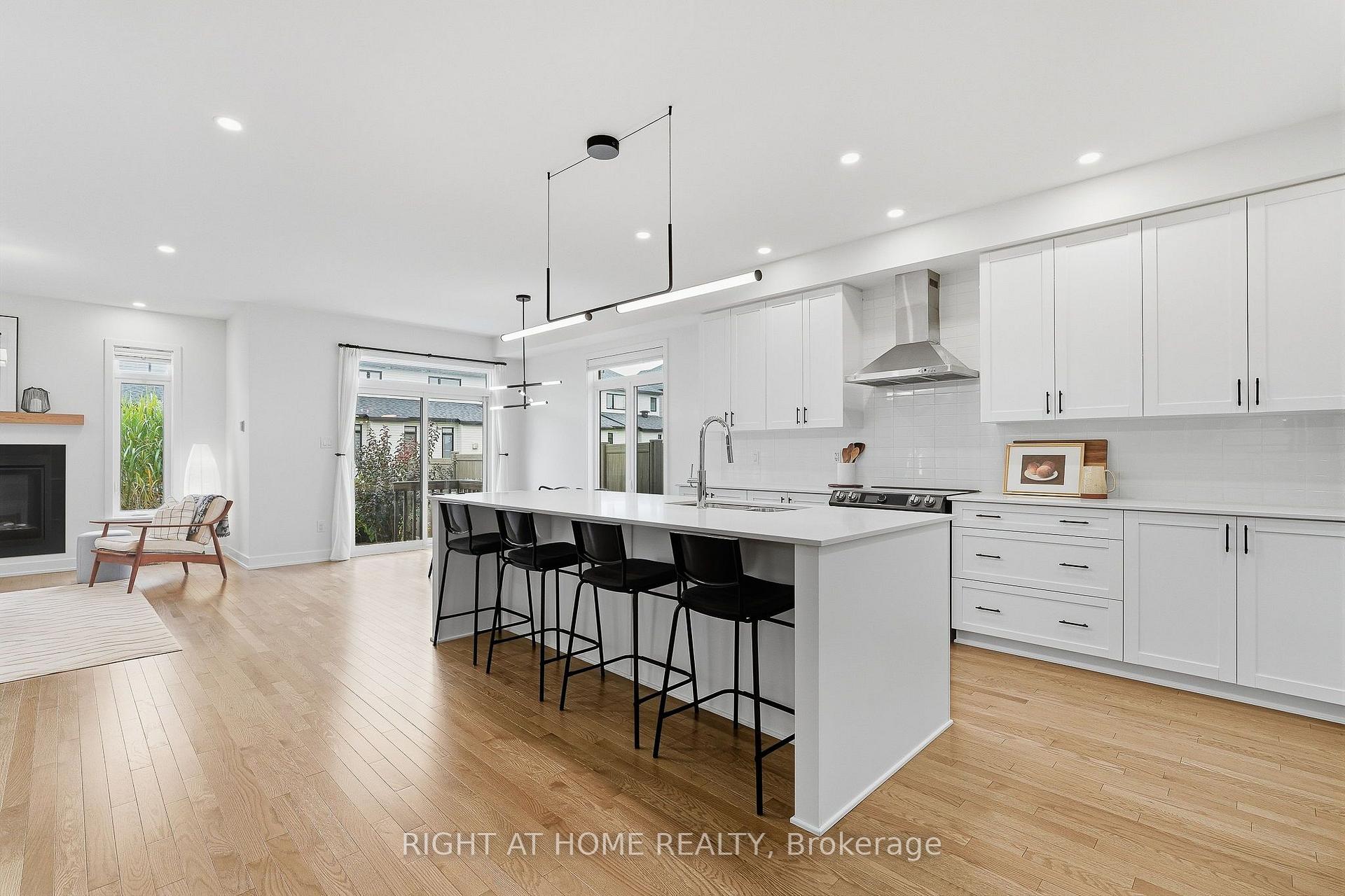 Photo 9 of 310 Chamomile Way, Ottawa, Leitrim — HOMEH