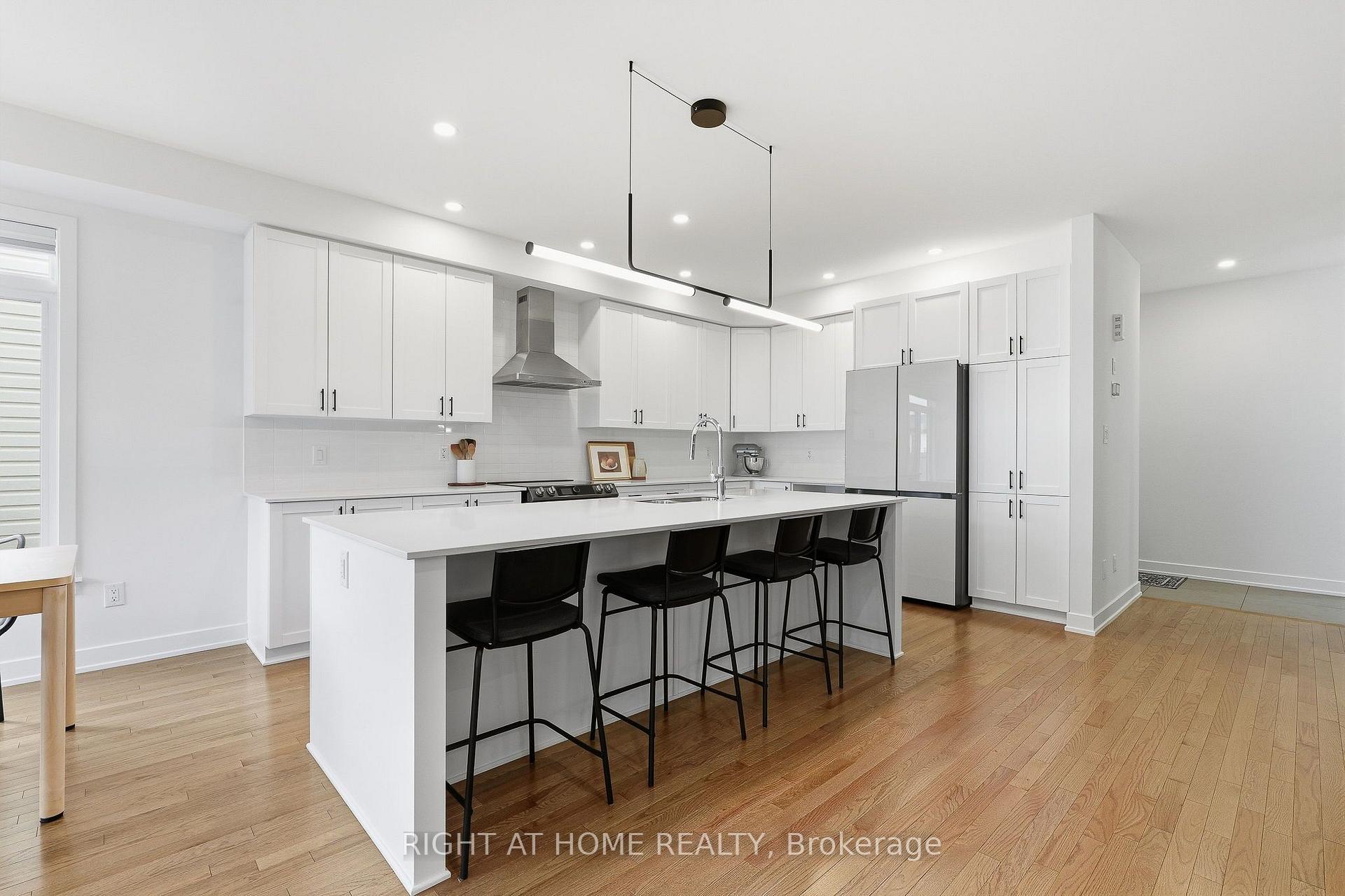 Photo 10 of 310 Chamomile Way, Ottawa, Leitrim — HOMEH