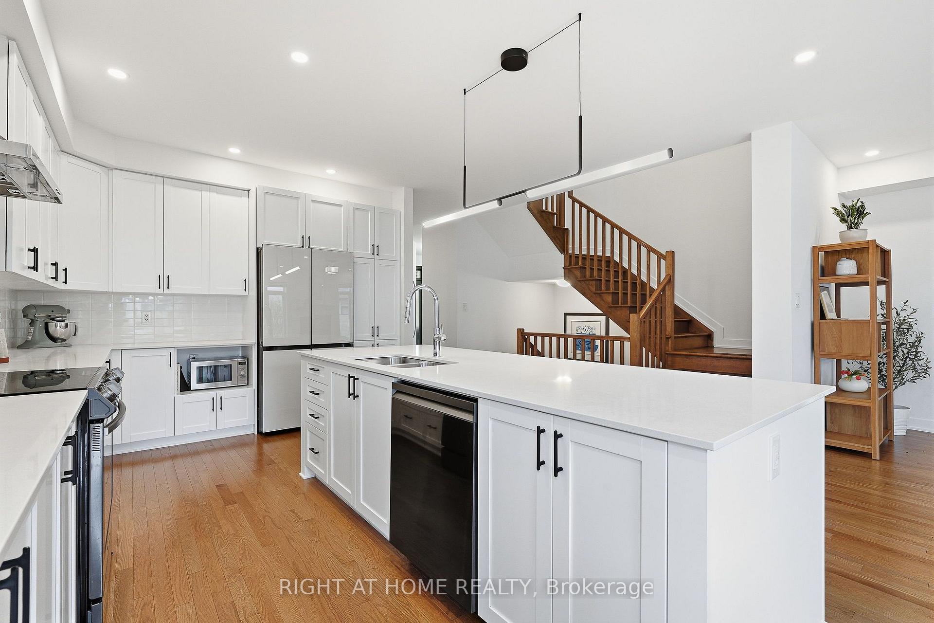 Photo 11 of 310 Chamomile Way, Ottawa, Leitrim — HOMEH