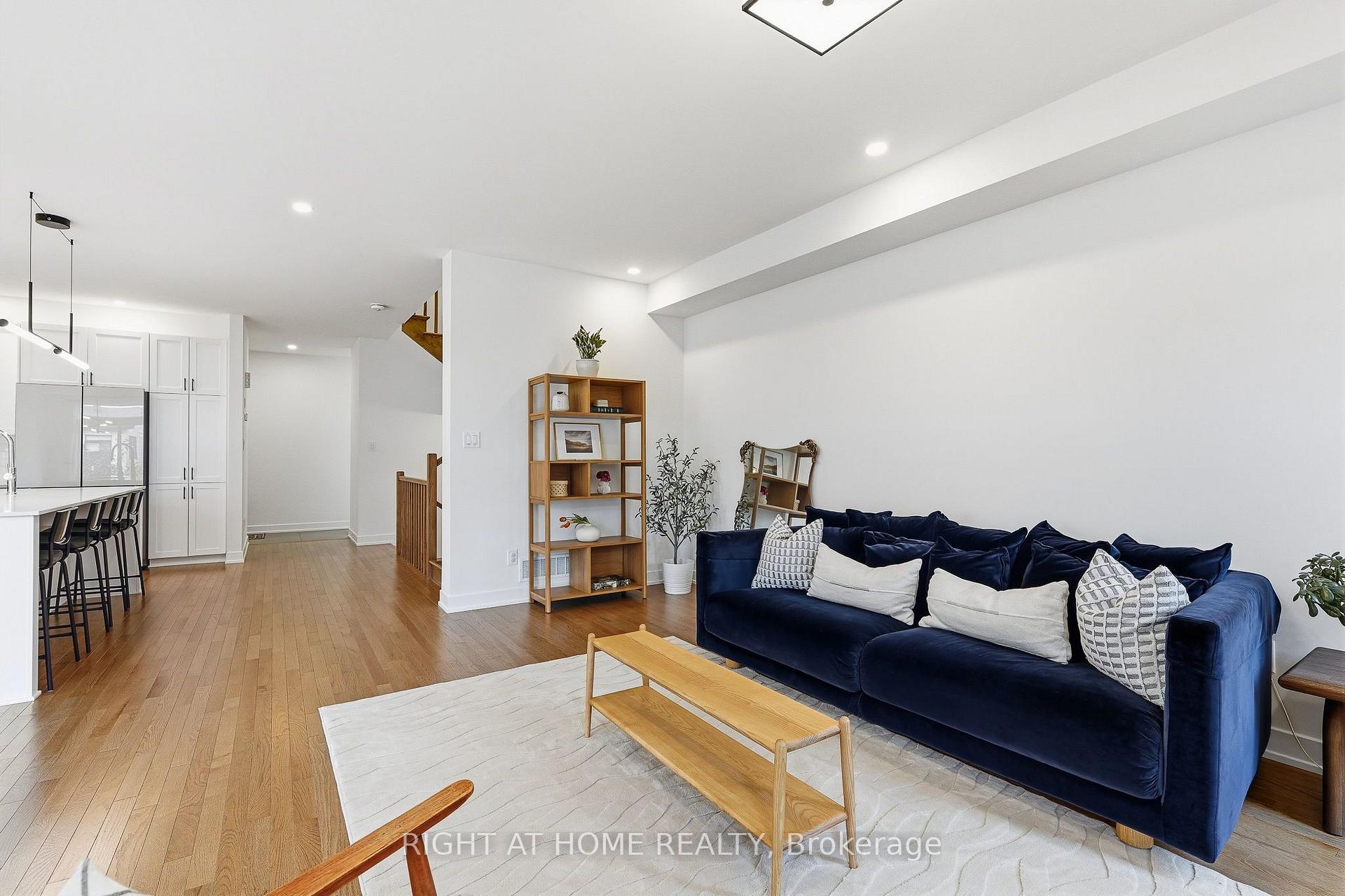 Photo 17 of 310 Chamomile Way, Ottawa, Leitrim — HOMEH