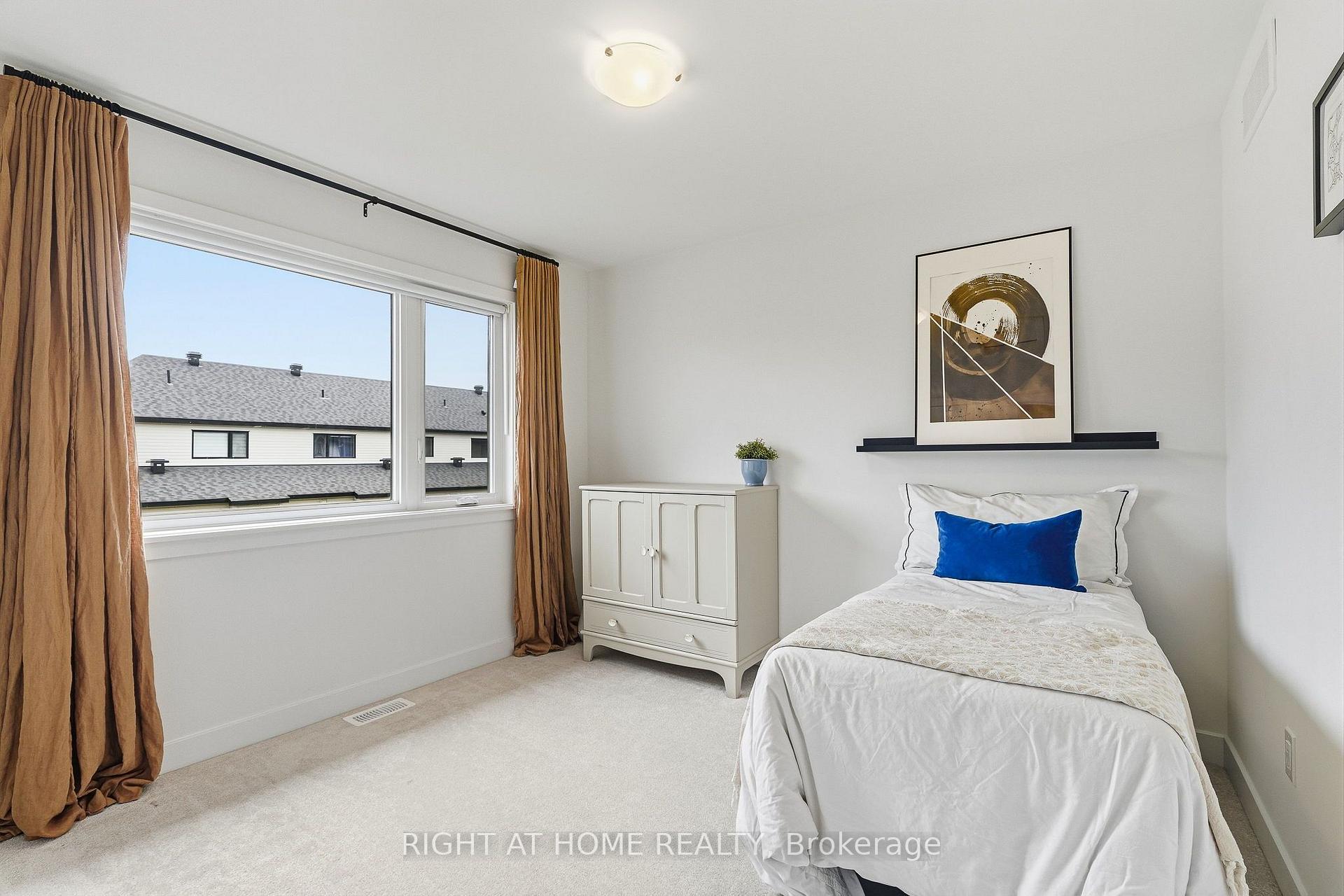 Photo 36 of 310 Chamomile Way, Ottawa, Leitrim — HOMEH