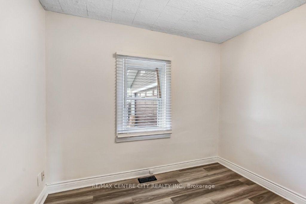 Photo 6 of 78 Stuart Street, London, East C — HOMEH