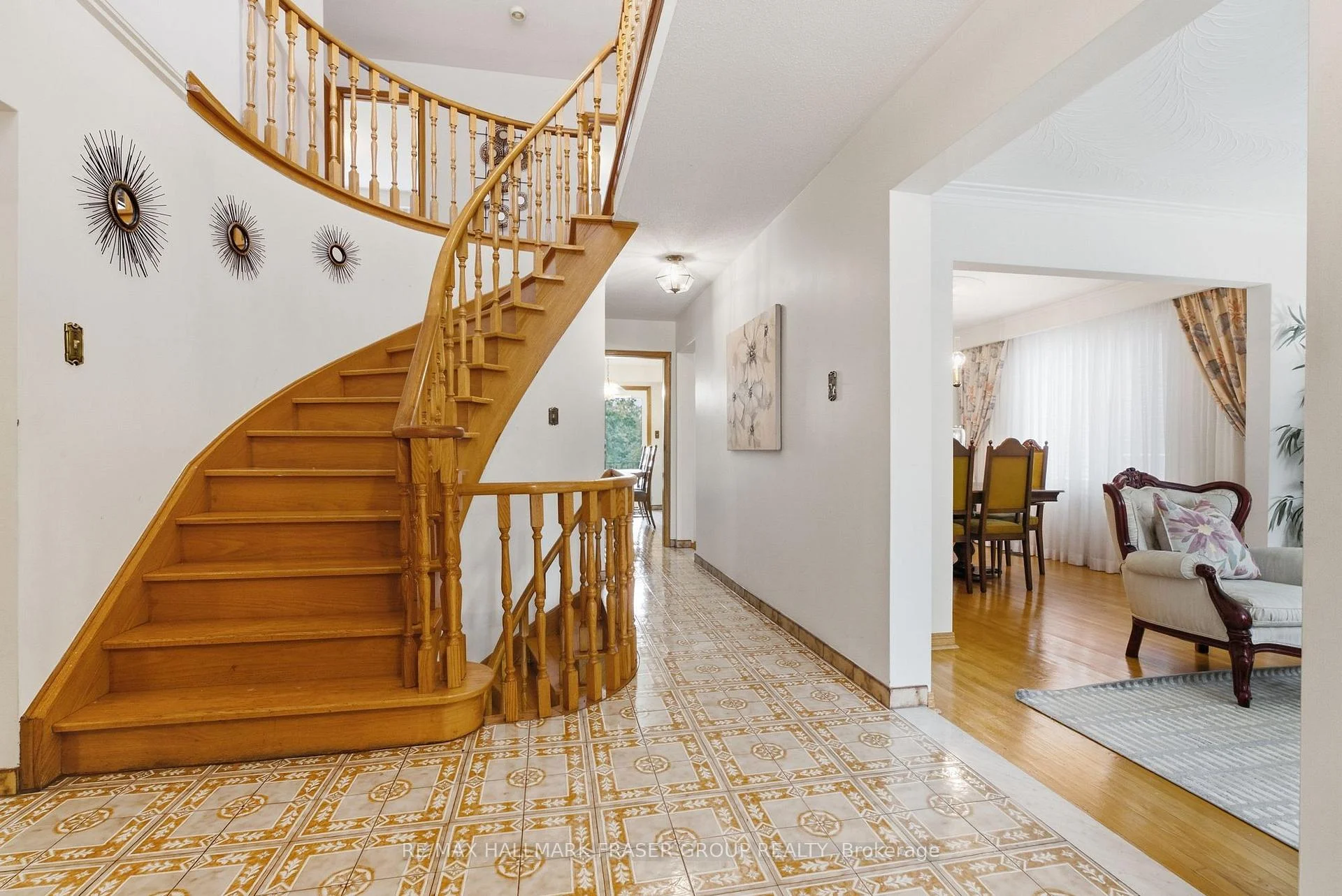 Photo 5 of 3 Morbank Drive, Scarborough, Steeles — HOMEH