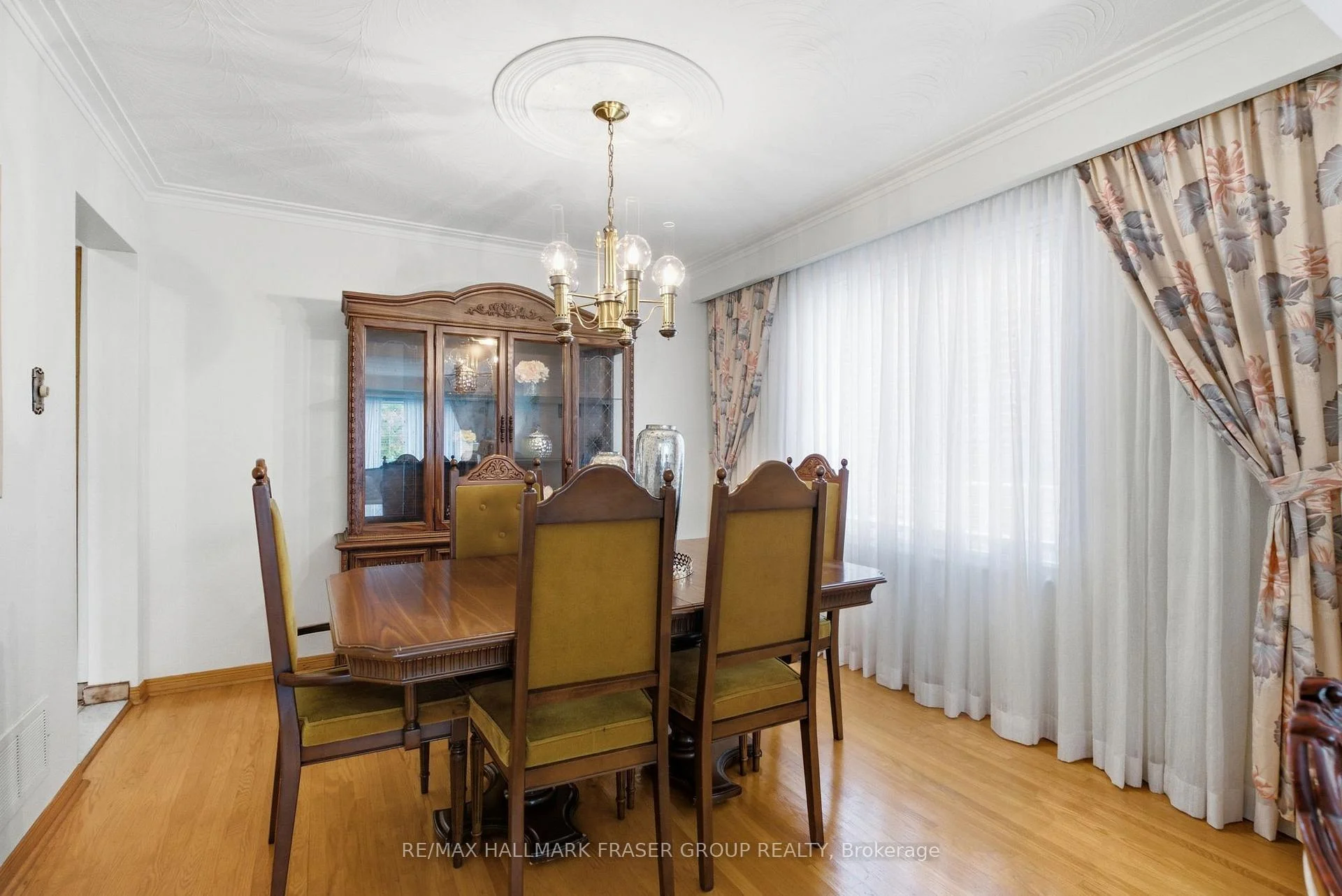 Photo 10 of 3 Morbank Drive, Scarborough, Steeles — HOMEH