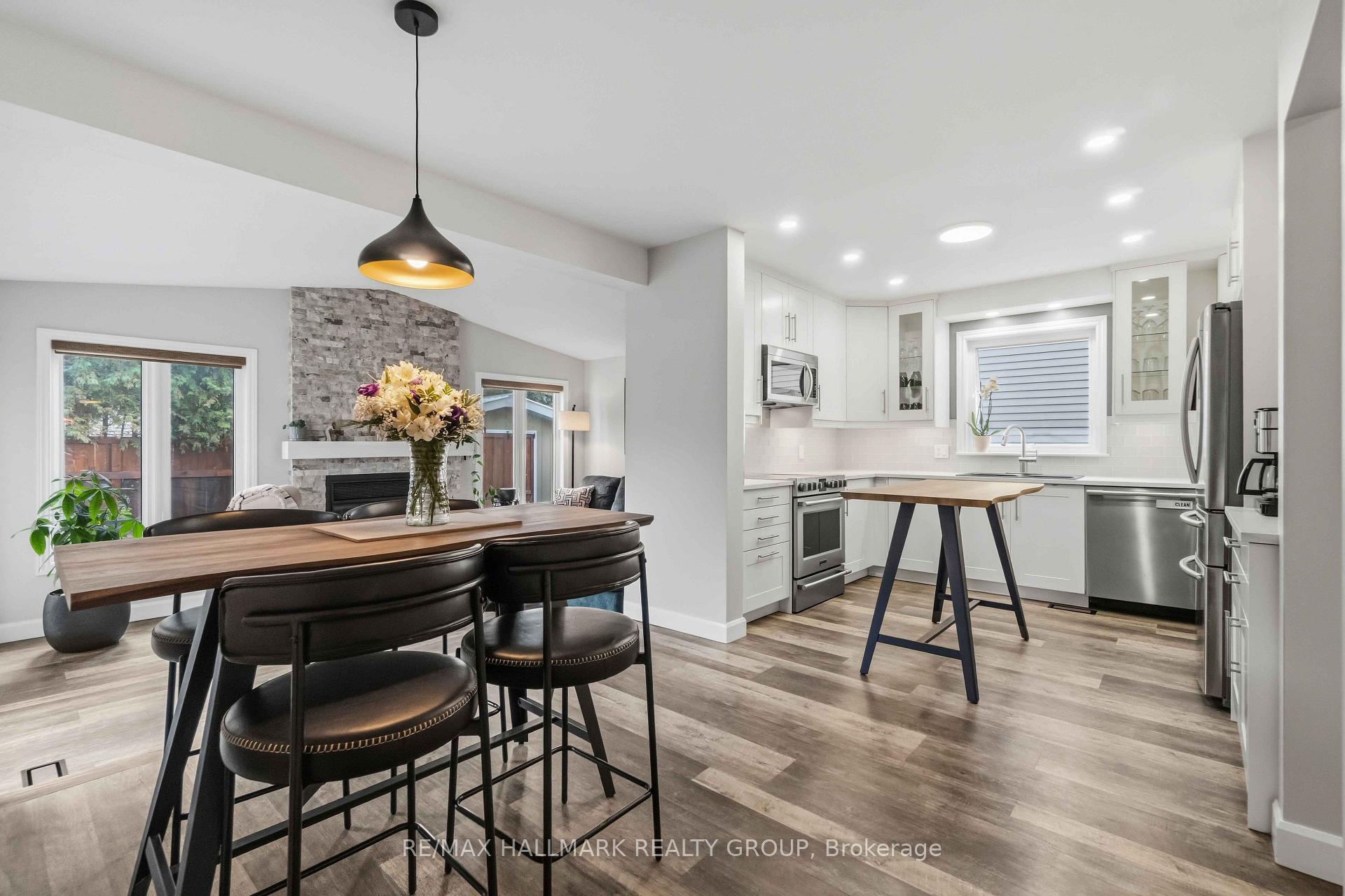 Photo 12 of 1920 Leclair Crescent, Ottawa, Queenswood Heights South — HOMEH