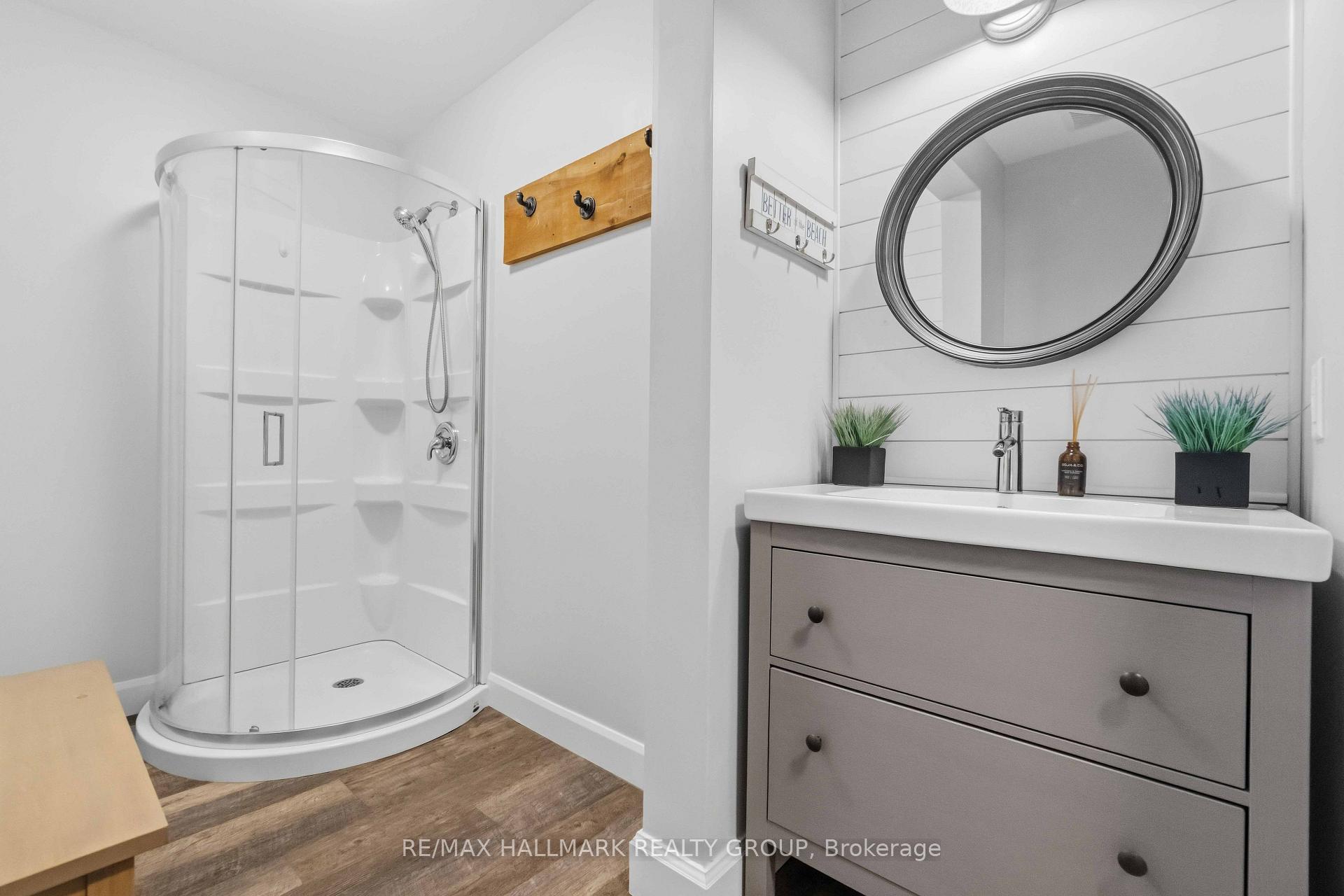 Photo 31 of 1920 Leclair Crescent, Ottawa, Queenswood Heights South — HOMEH