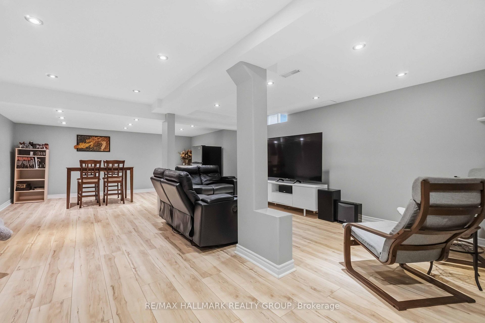 Photo 36 of 1920 Leclair Crescent, Ottawa, Queenswood Heights South — HOMEH