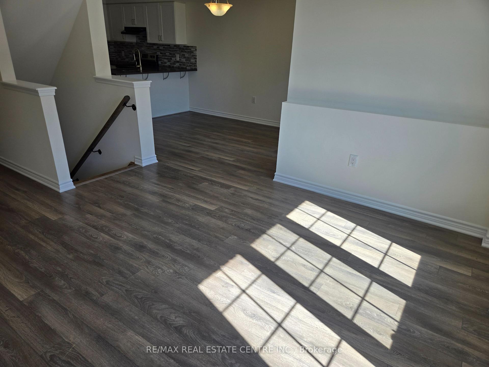 Photo 9 of 1084 Silk Street, Pickering, Rural Pickering — HOMEH
