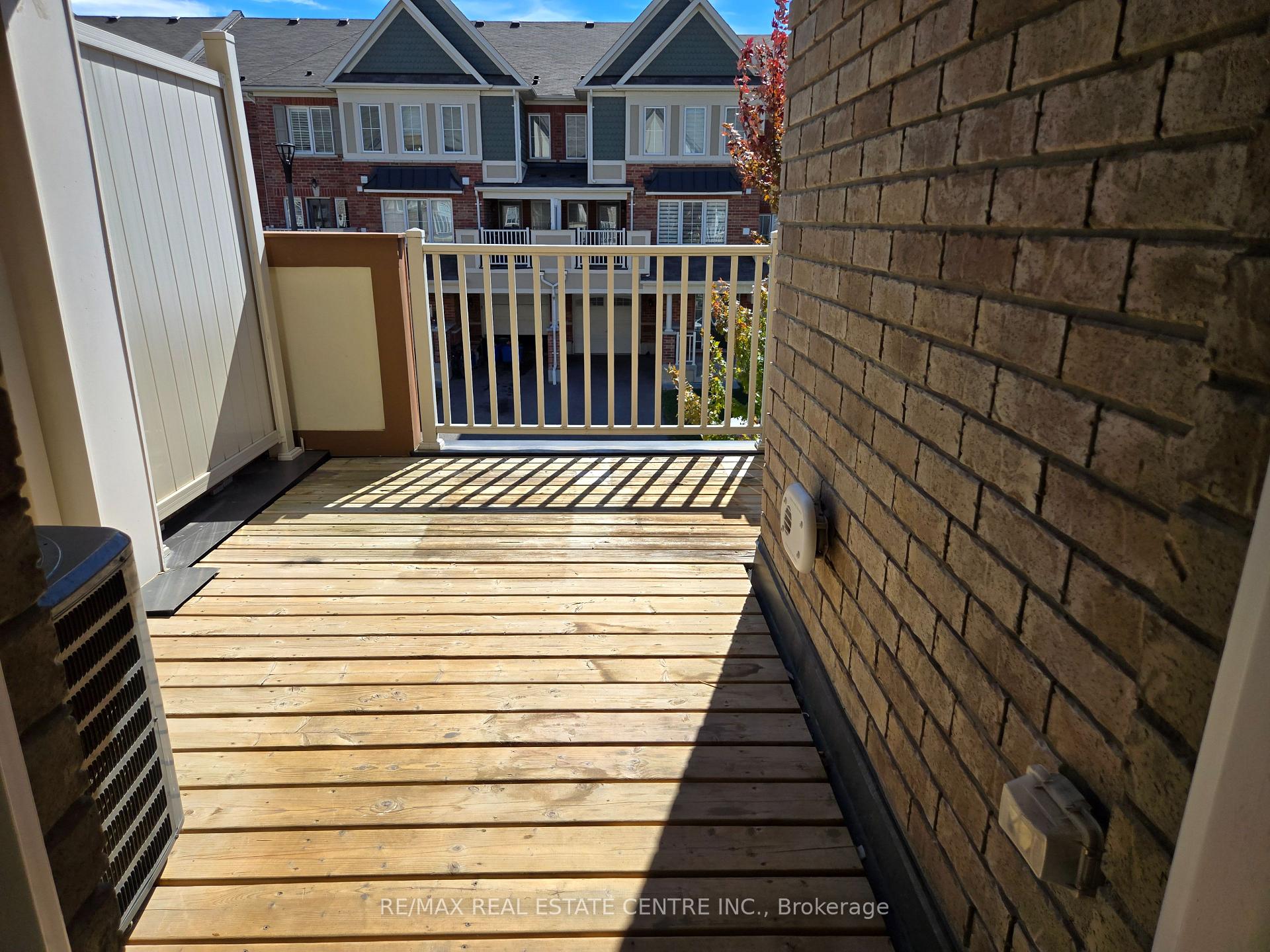 Photo 15 of 1084 Silk Street, Pickering, Rural Pickering — HOMEH