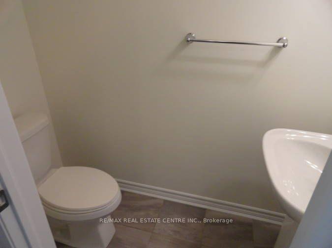 Photo 19 of 1084 Silk Street, Pickering, Rural Pickering — HOMEH