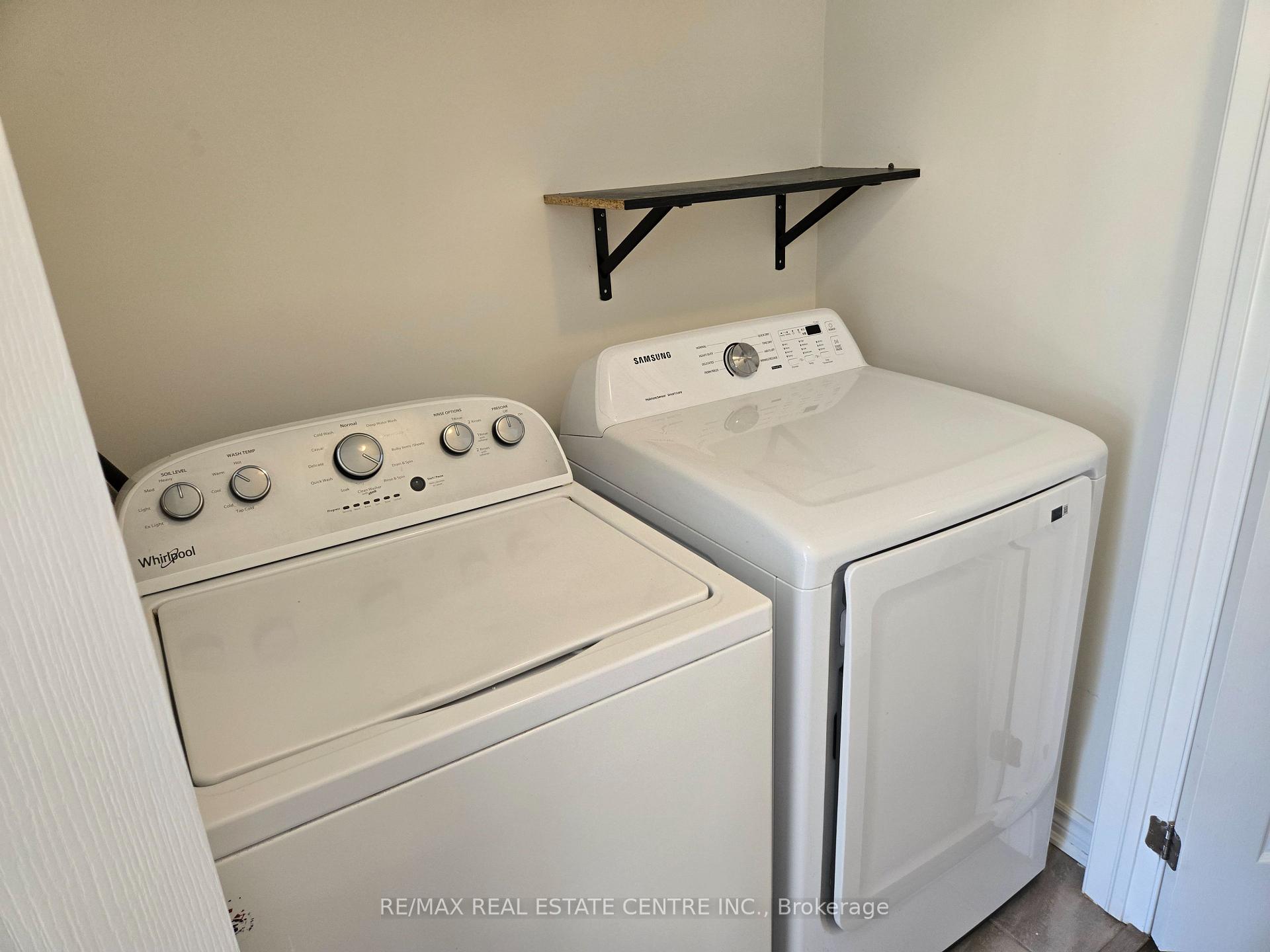 Photo 21 of 1084 Silk Street, Pickering, Rural Pickering — HOMEH