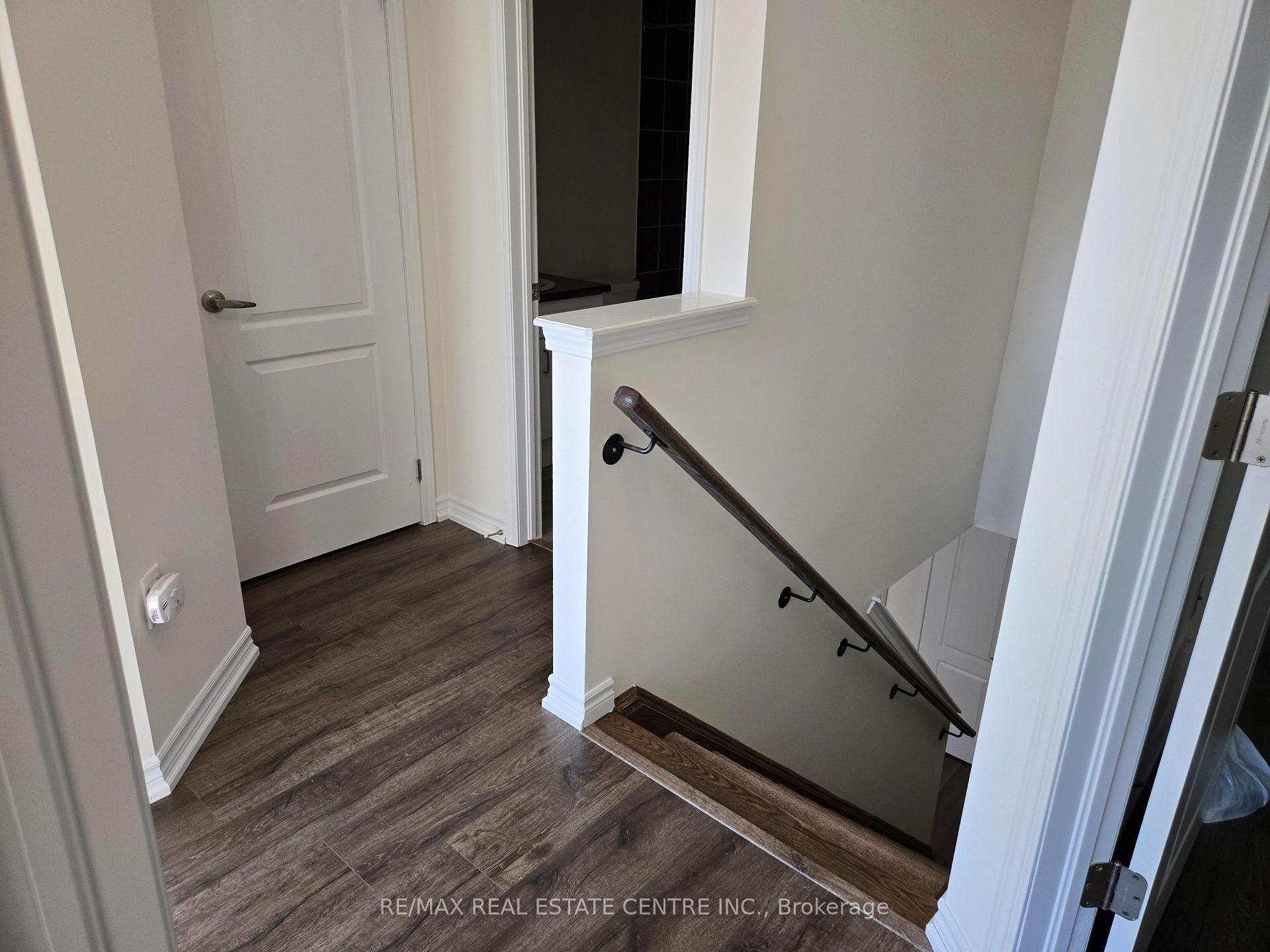 Photo 23 of 1084 Silk Street, Pickering, Rural Pickering — HOMEH