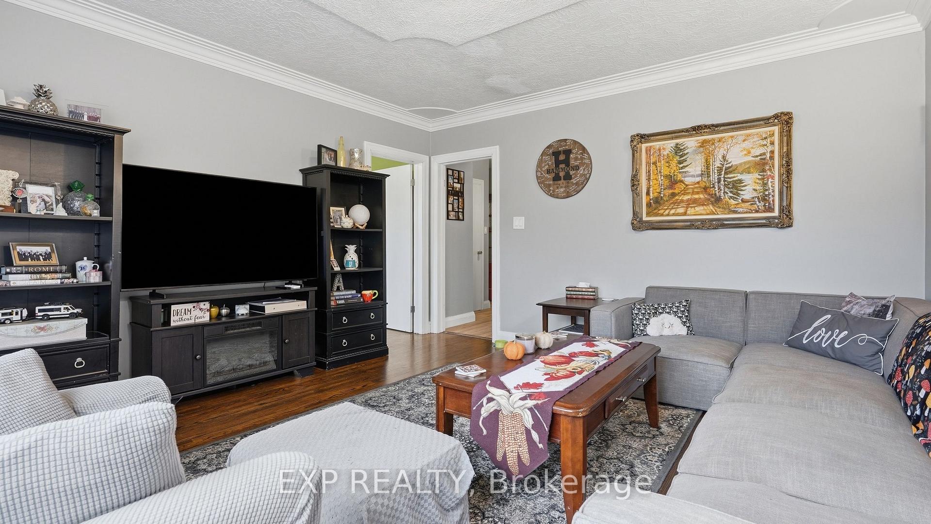 Photo 22 of 63 Lyons Avenue, Welland, Lincoln/Crowland — HOMEH
