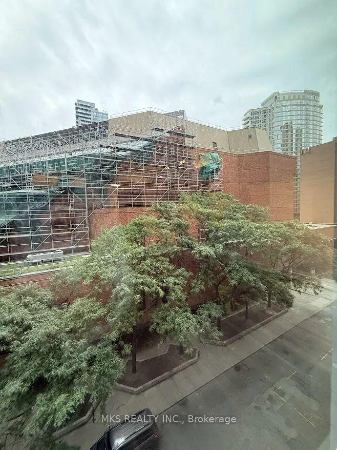 Photo 5 of Unit 507, 771 Yonge Street, Toronto, The Annex — HOMEH