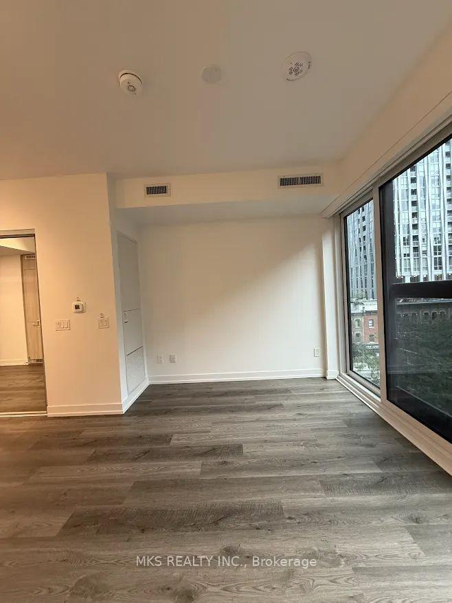 Photo 7 of Unit 507, 771 Yonge Street, Toronto, The Annex — HOMEH