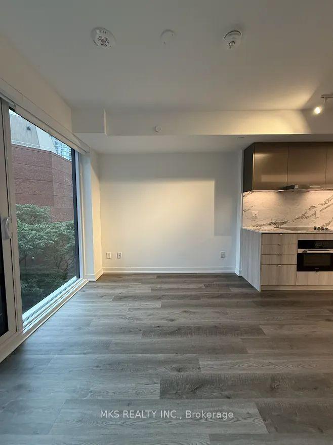 Photo 8 of Unit 507, 771 Yonge Street, Toronto, The Annex — HOMEH