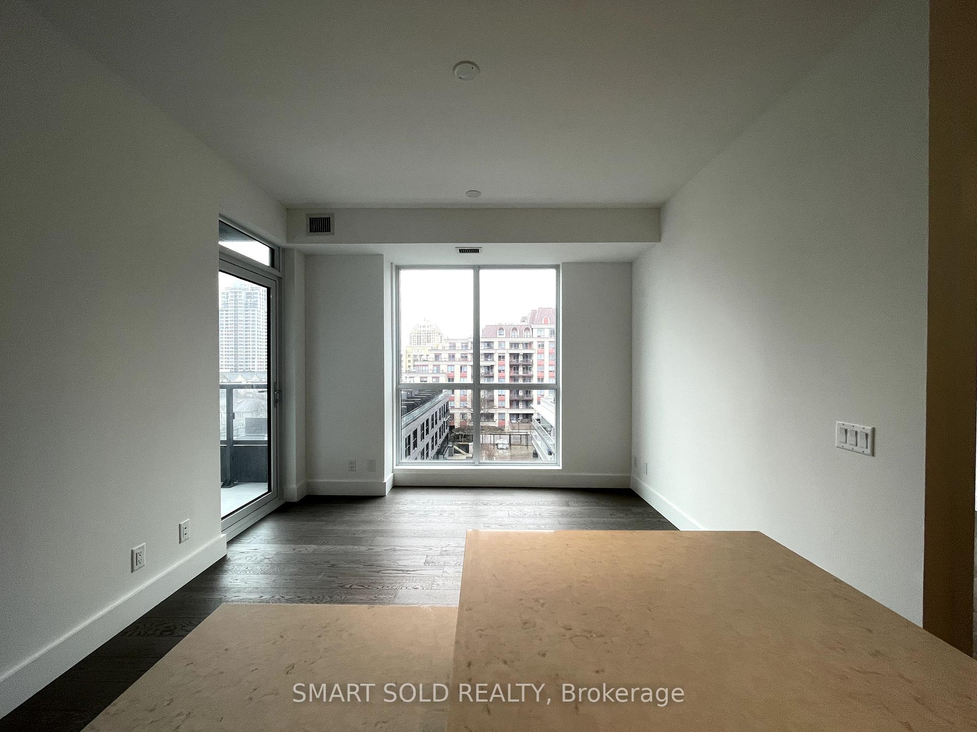 Photo 6 of Unit 610, 6 Greenbriar Road E, North York, Bayview Village — HOMEH