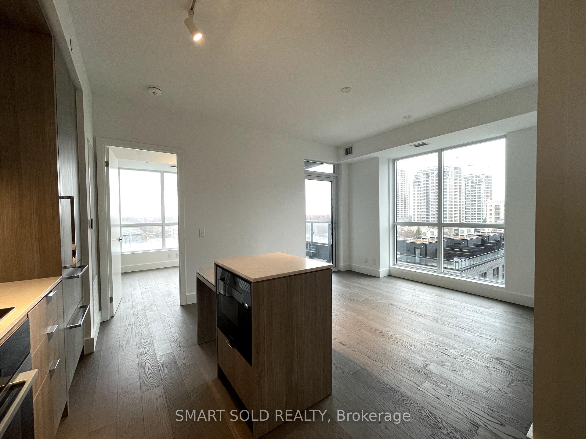 Photo 7 of Unit 610, 6 Greenbriar Road E, North York, Bayview Village — HOMEH