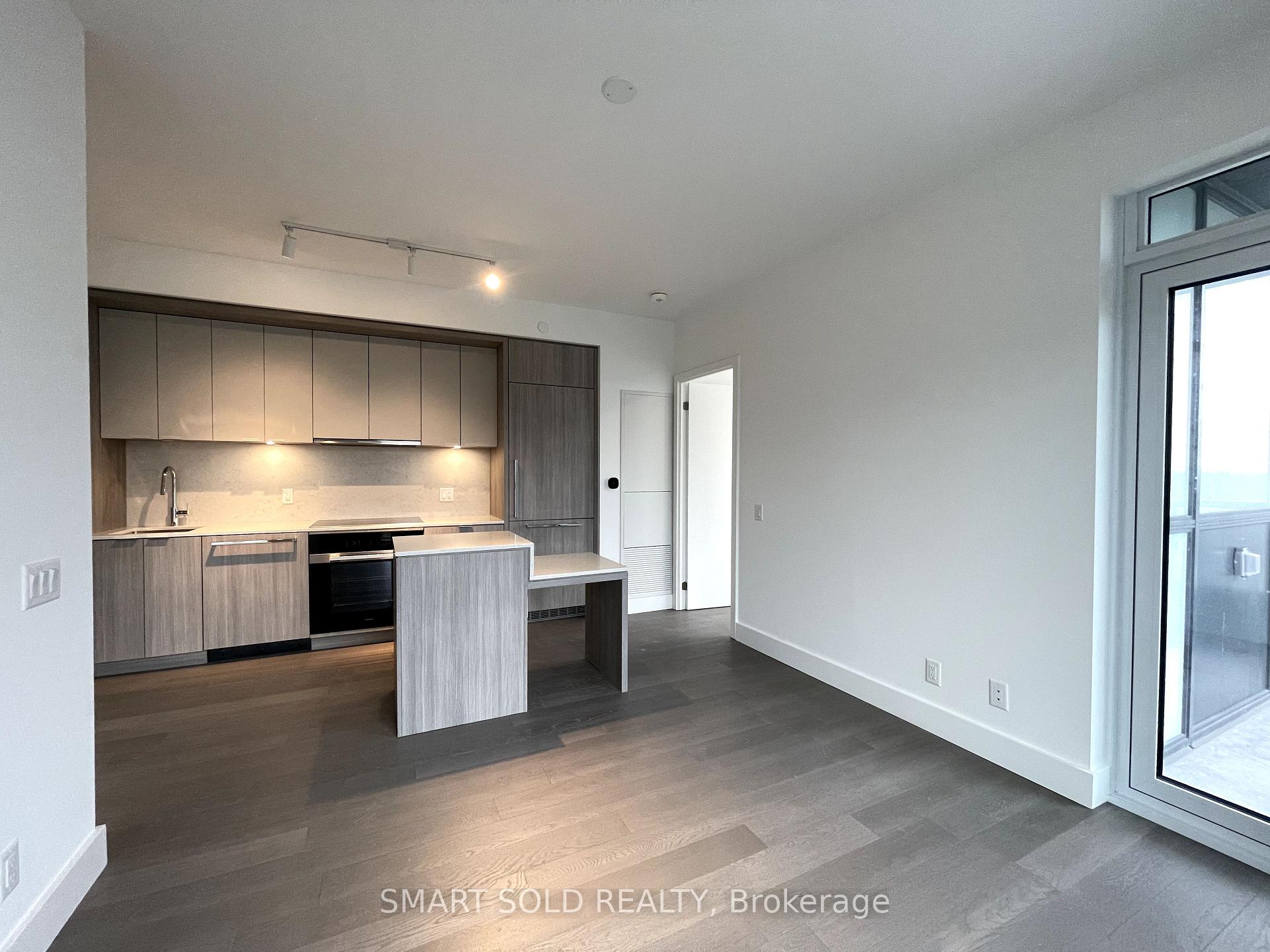 Photo 8 of Unit 610, 6 Greenbriar Road E, North York, Bayview Village — HOMEH