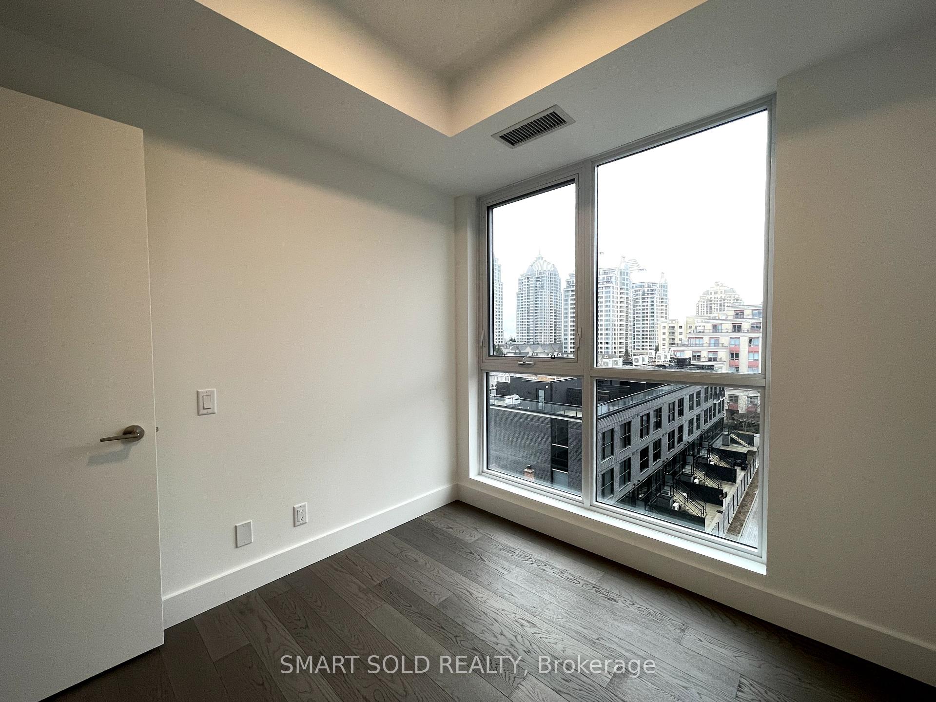 Photo 13 of Unit 610, 6 Greenbriar Road E, North York, Bayview Village — HOMEH