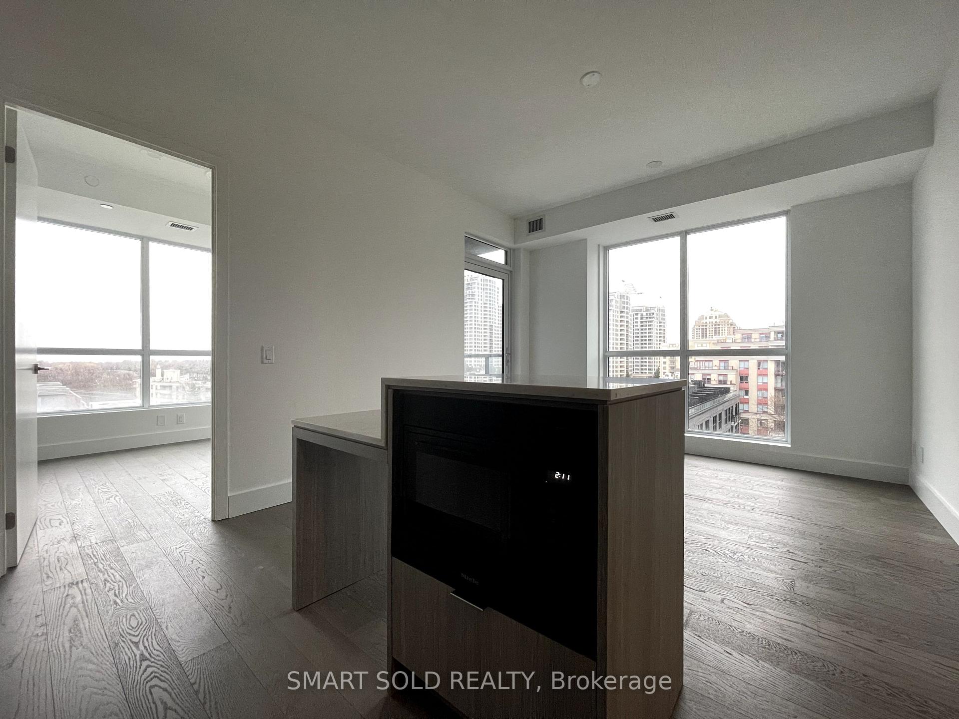 Photo 21 of Unit 610, 6 Greenbriar Road E, North York, Bayview Village — HOMEH