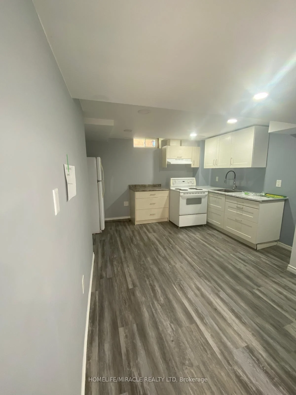 Photo 9 of Unit Basement, 18 Killarney Court, Brampton, Heart Lake East — HOMEH