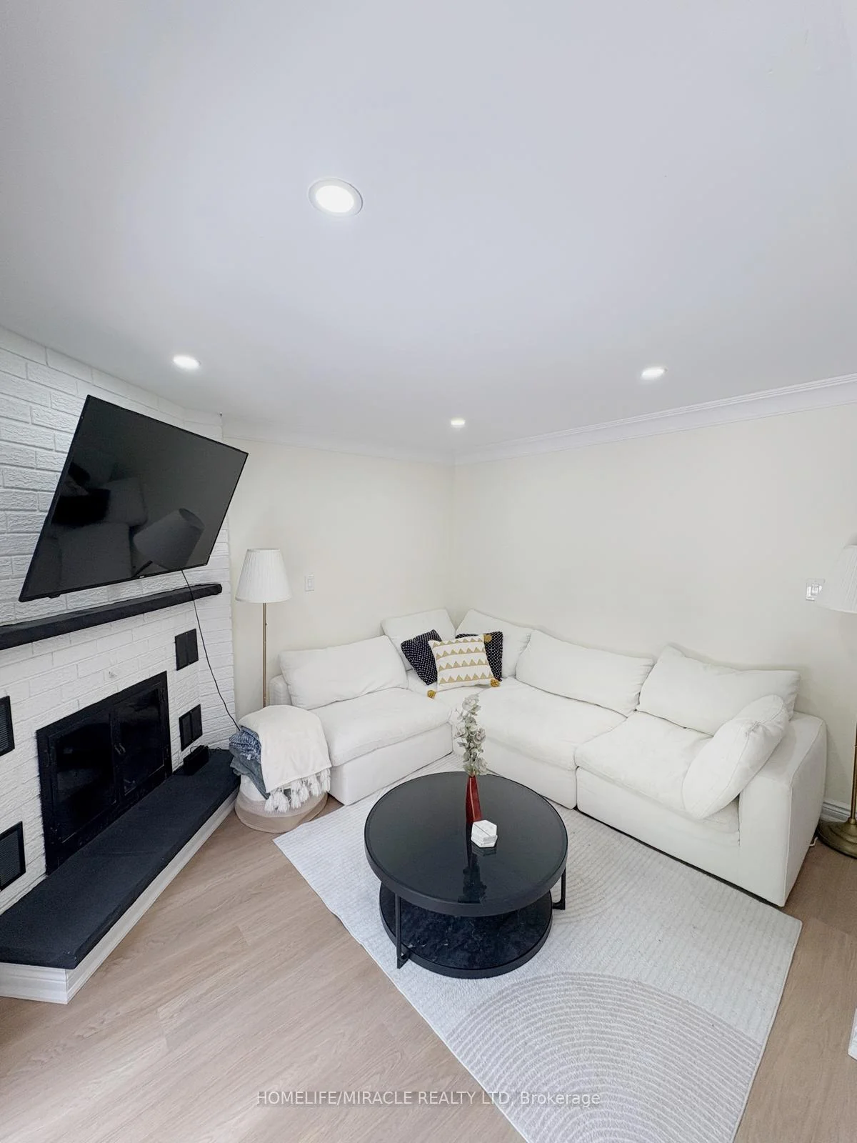 Photo 14 of Unit Basement, 18 Killarney Court, Brampton, Heart Lake East — HOMEH