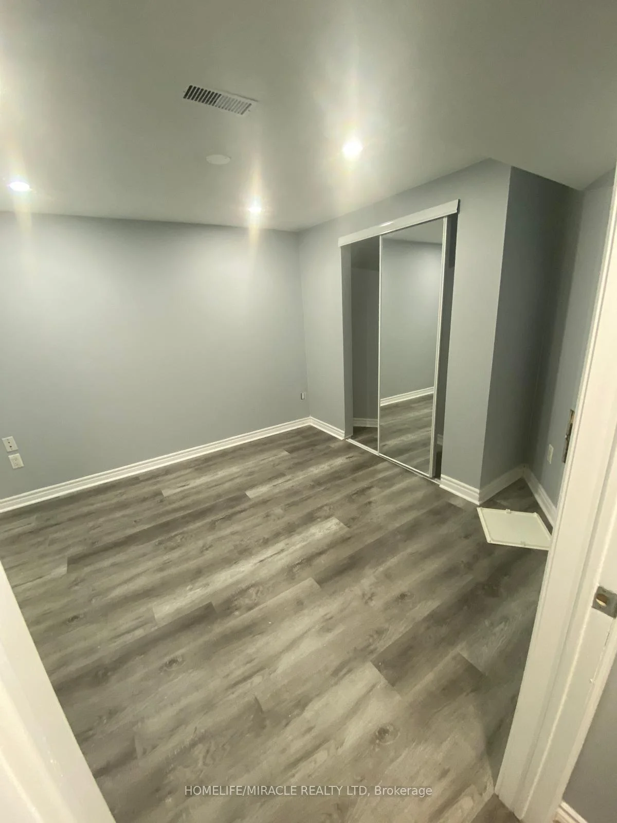 Photo 15 of Unit Basement, 18 Killarney Court, Brampton, Heart Lake East — HOMEH