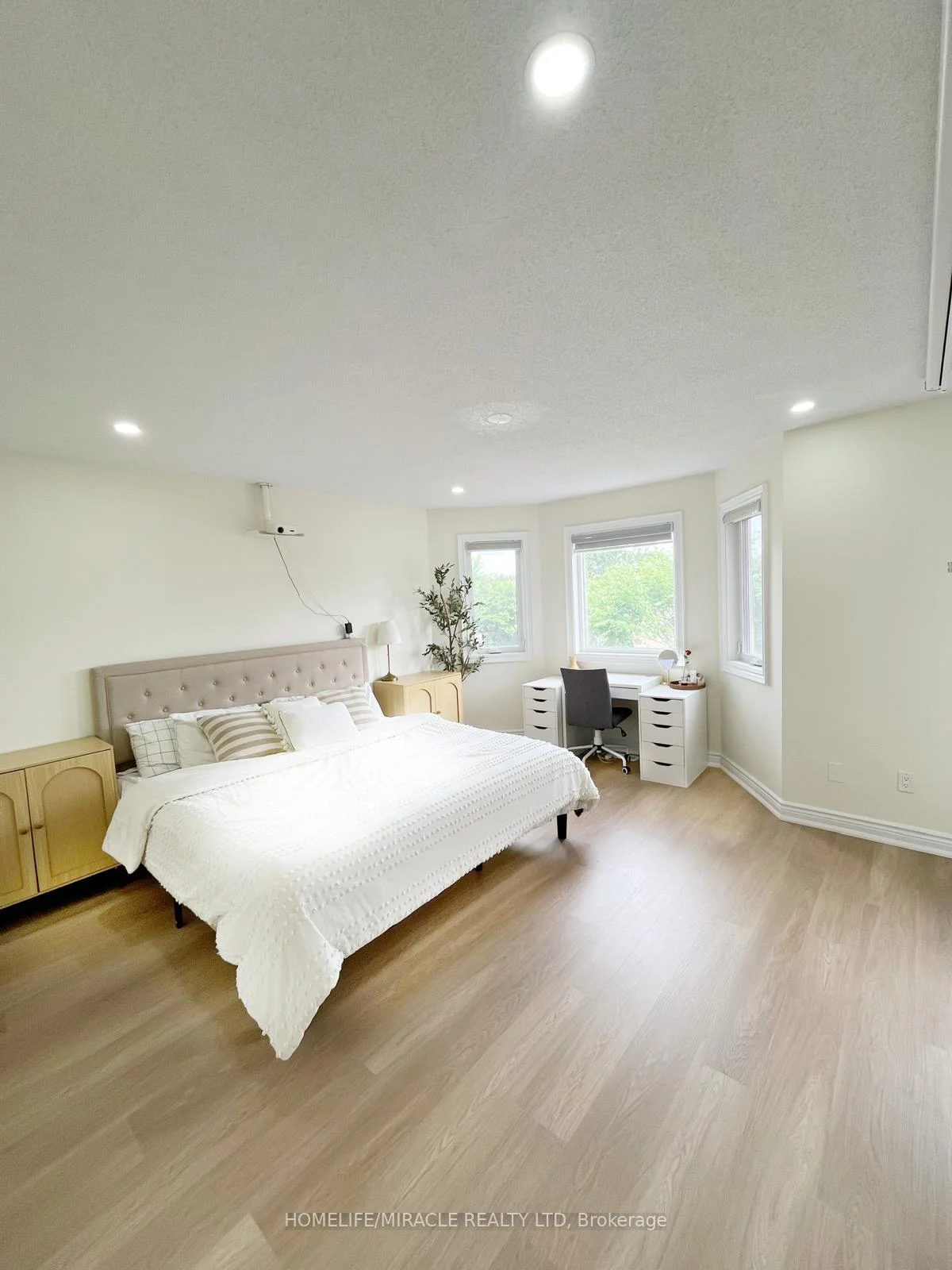 Photo 23 of Unit Basement, 18 Killarney Court, Brampton, Heart Lake East — HOMEH