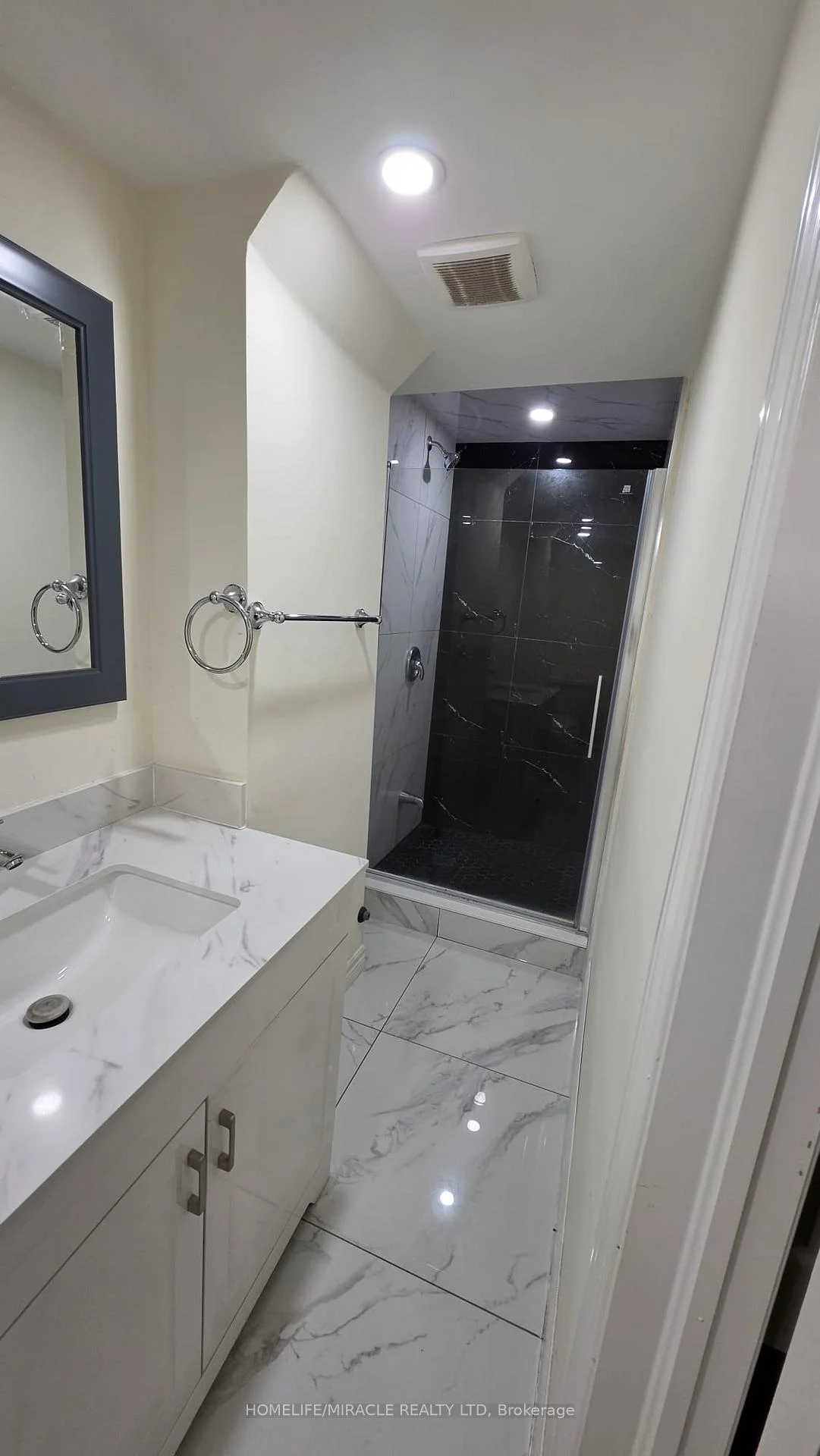 Photo 29 of Unit Basement, 18 Killarney Court, Brampton, Heart Lake East — HOMEH