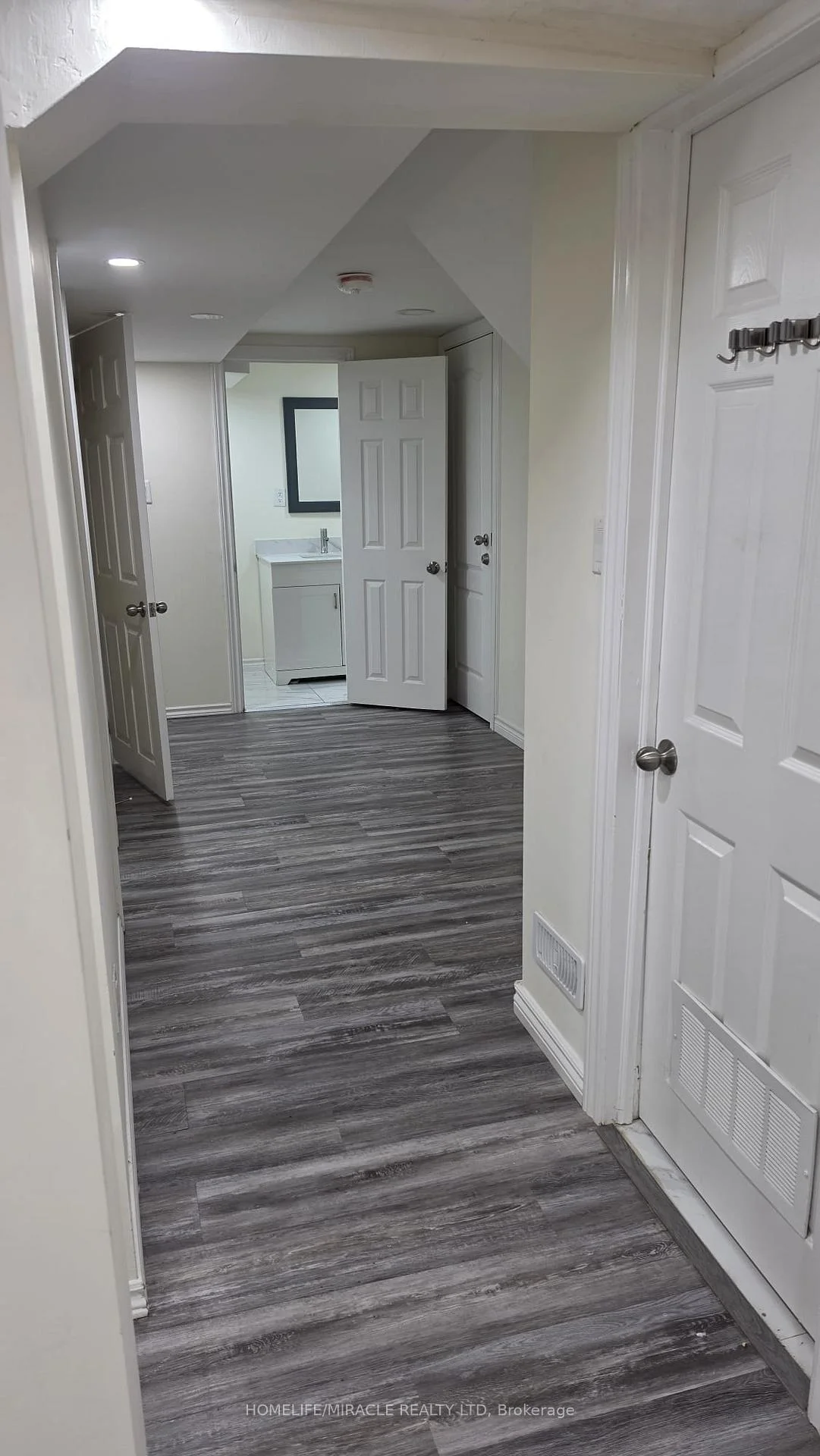 Photo 30 of Unit Basement, 18 Killarney Court, Brampton, Heart Lake East — HOMEH