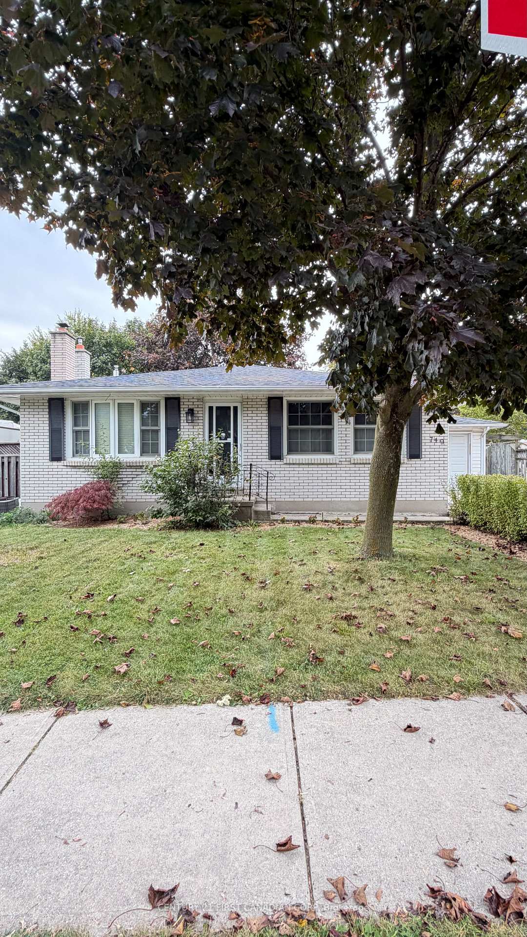Photo 2 of 749 Dundalk Drive, London, South Q — HOMEH