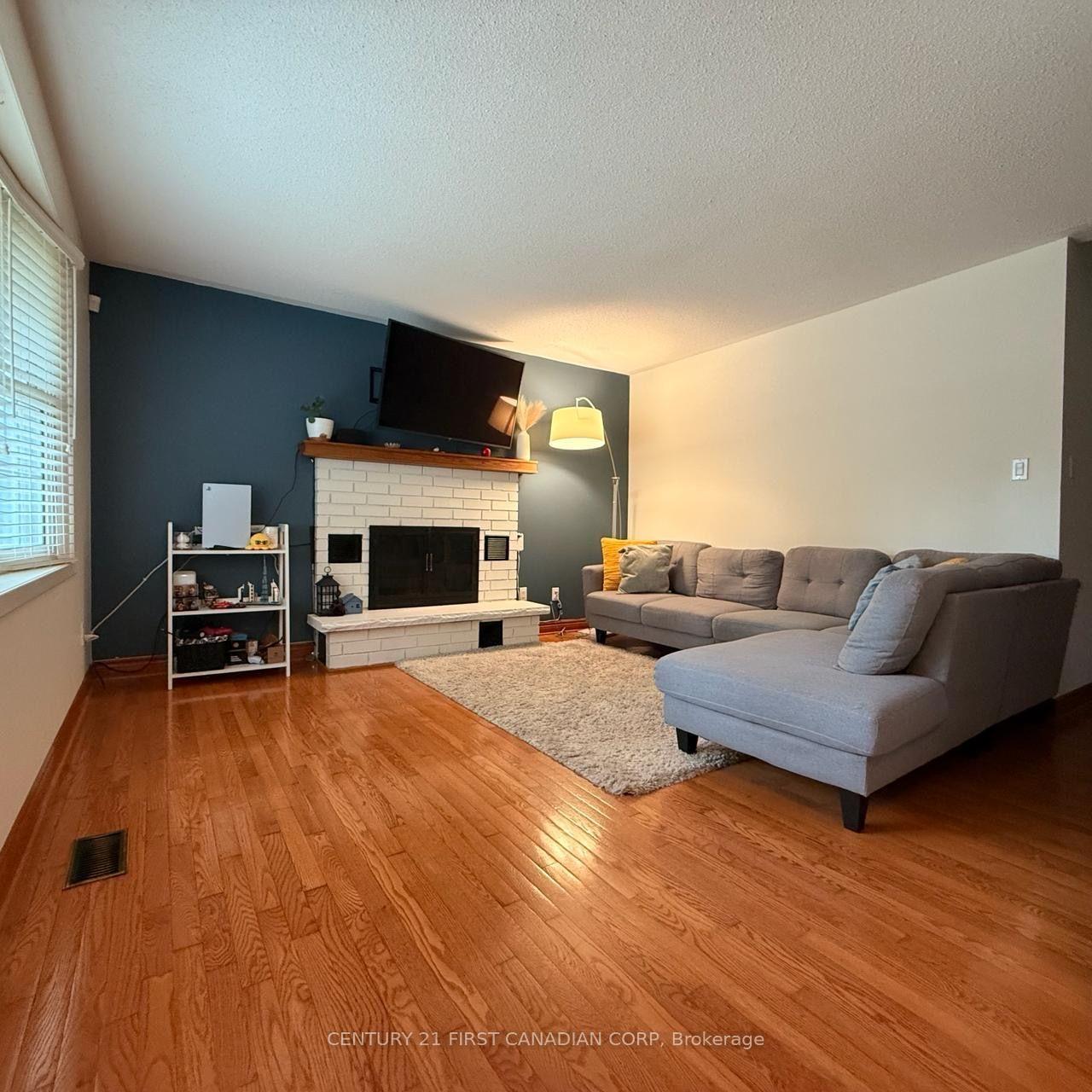 Photo 9 of 749 Dundalk Drive, London, South Q — HOMEH