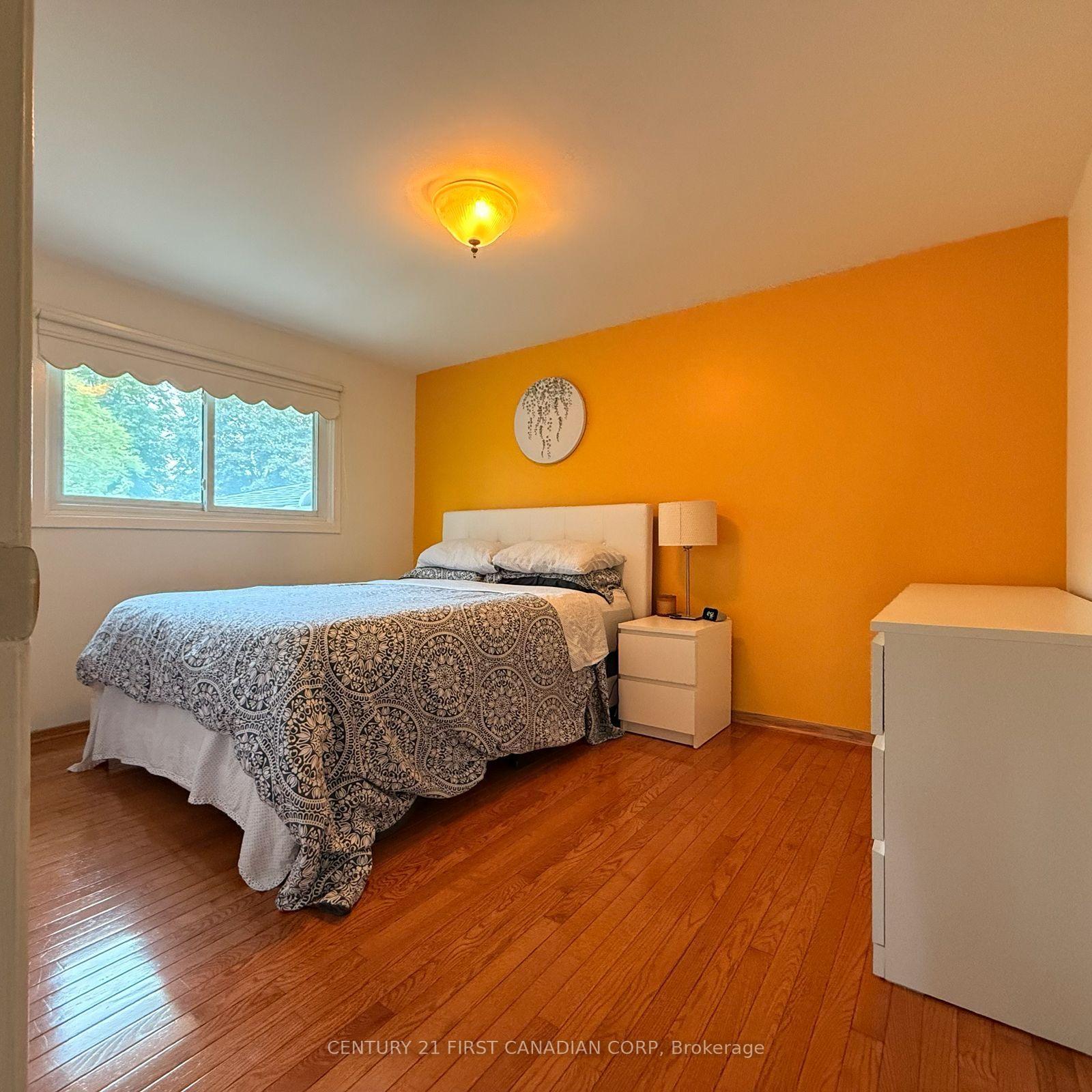 Photo 12 of 749 Dundalk Drive, London, South Q — HOMEH