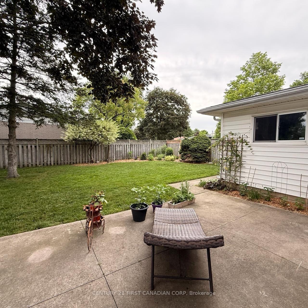 Photo 17 of 749 Dundalk Drive, London, South Q — HOMEH