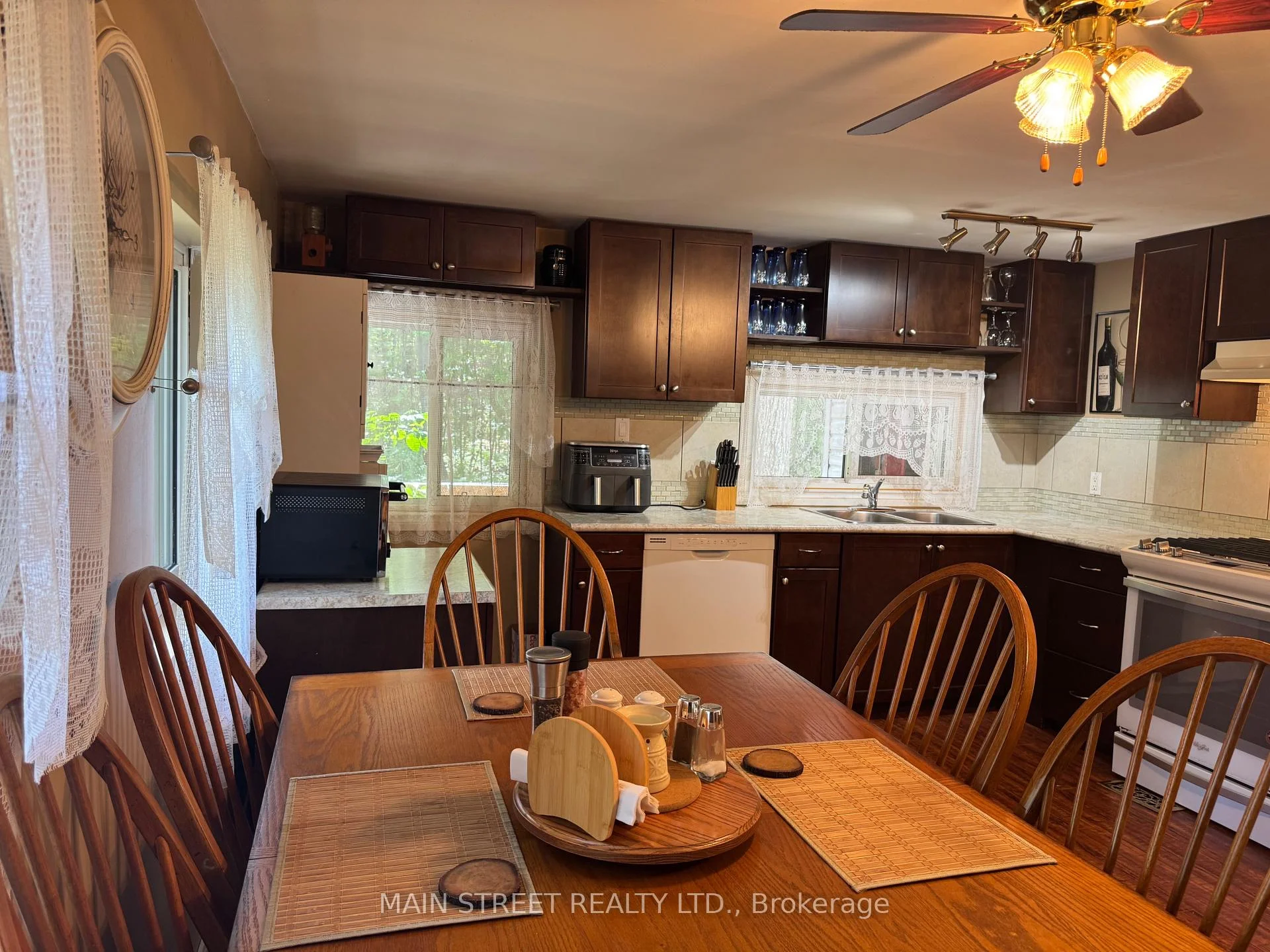 Photo 25 of Unit 22, 1007 Racoon Road, Gravenhurst, Morrison — HOMEH