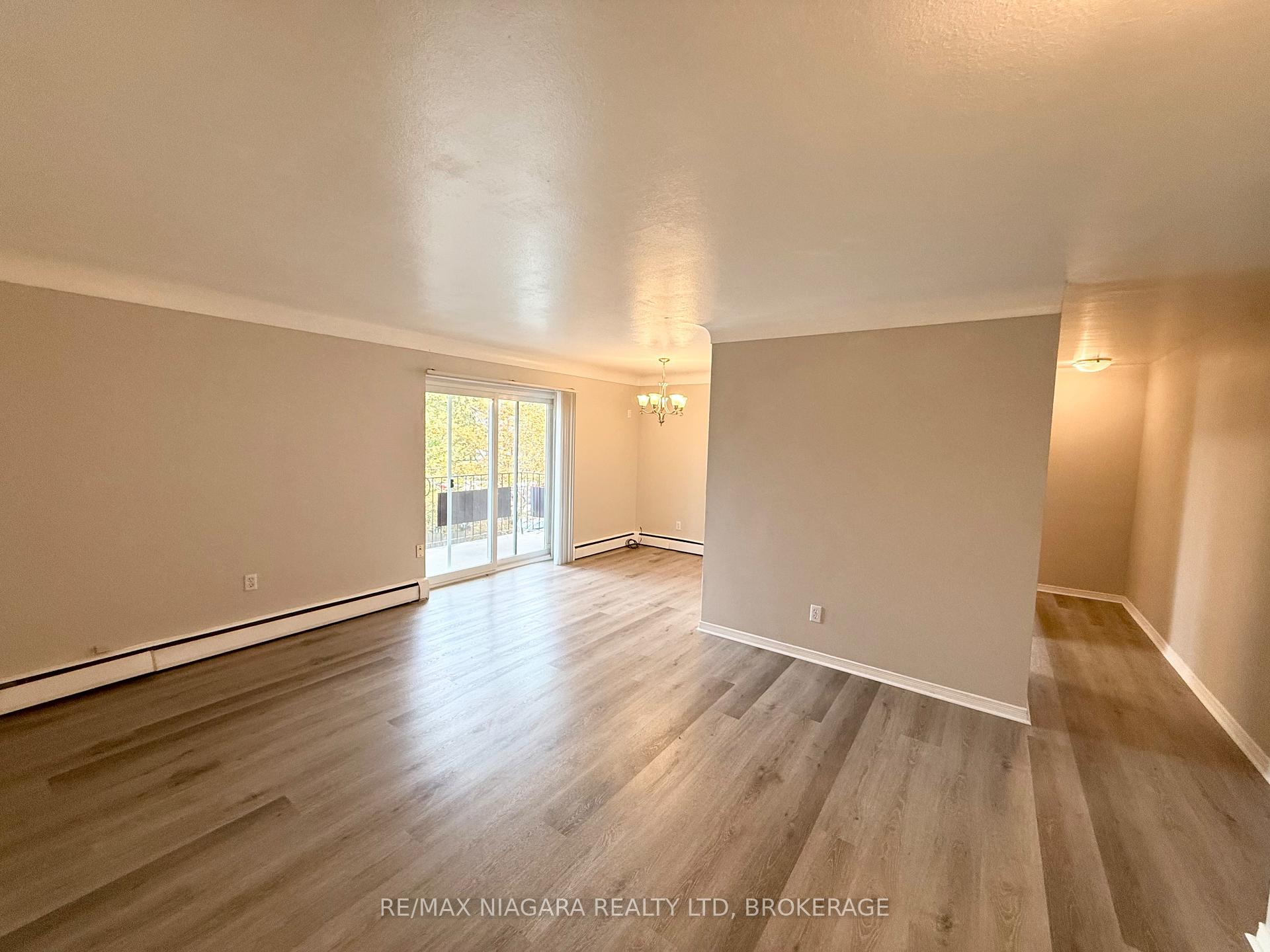 Photo 7 of Unit 8, 286 Vine Street, St. Catharines, Carlton/Bunting — HOMEH