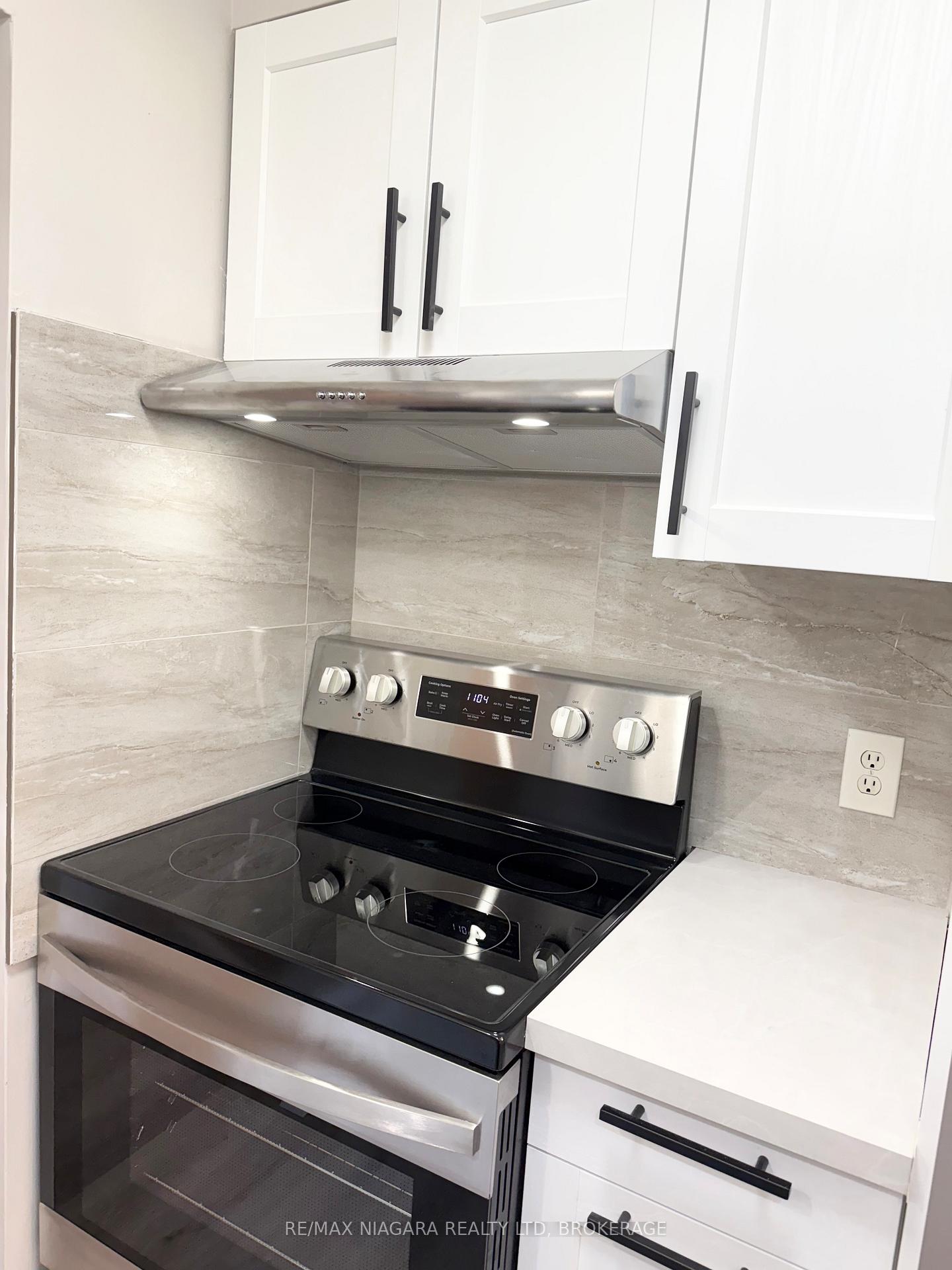 Photo 13 of Unit 8, 286 Vine Street, St. Catharines, Carlton/Bunting — HOMEH