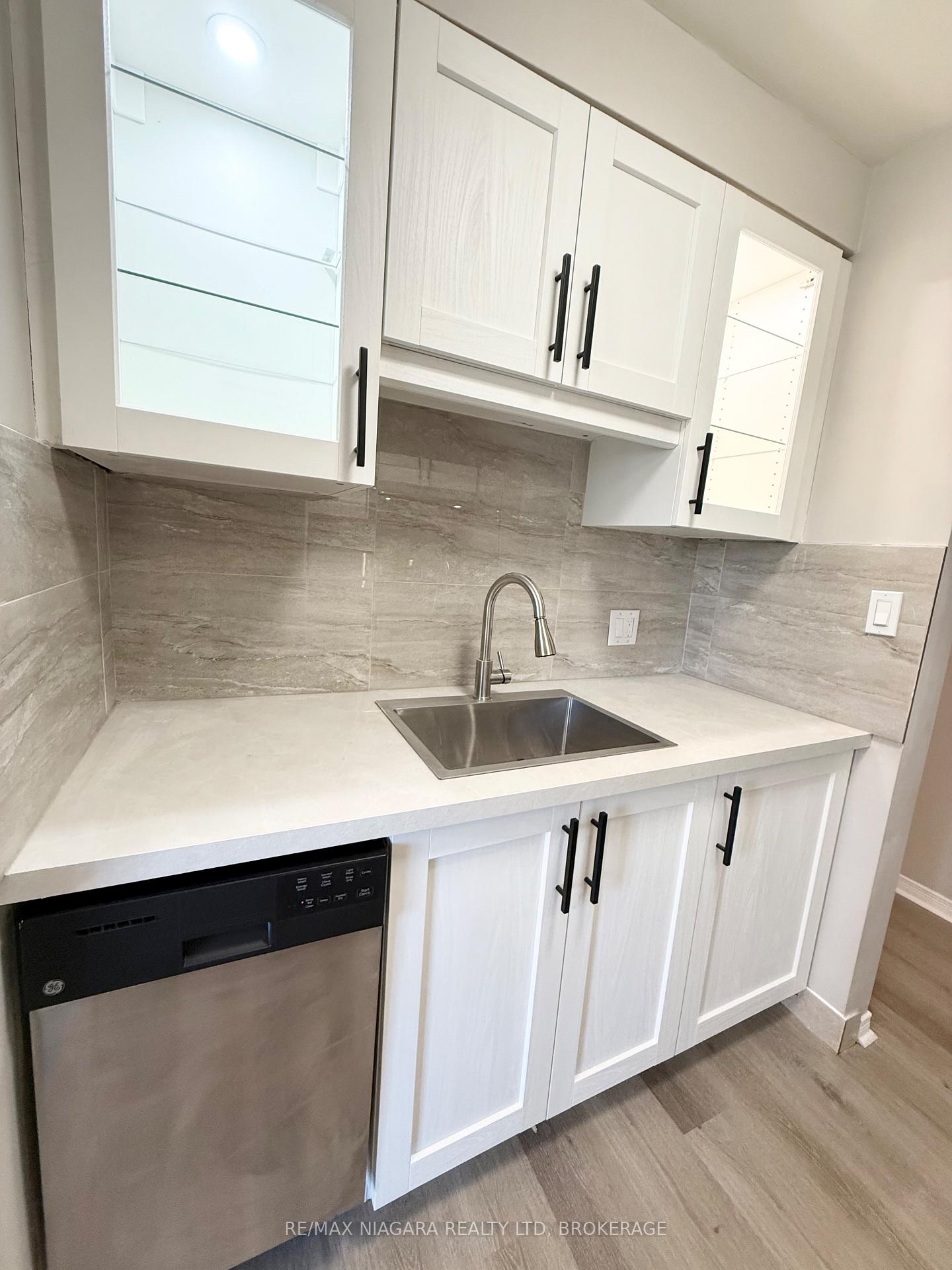 Photo 19 of Unit 8, 286 Vine Street, St. Catharines, Carlton/Bunting — HOMEH