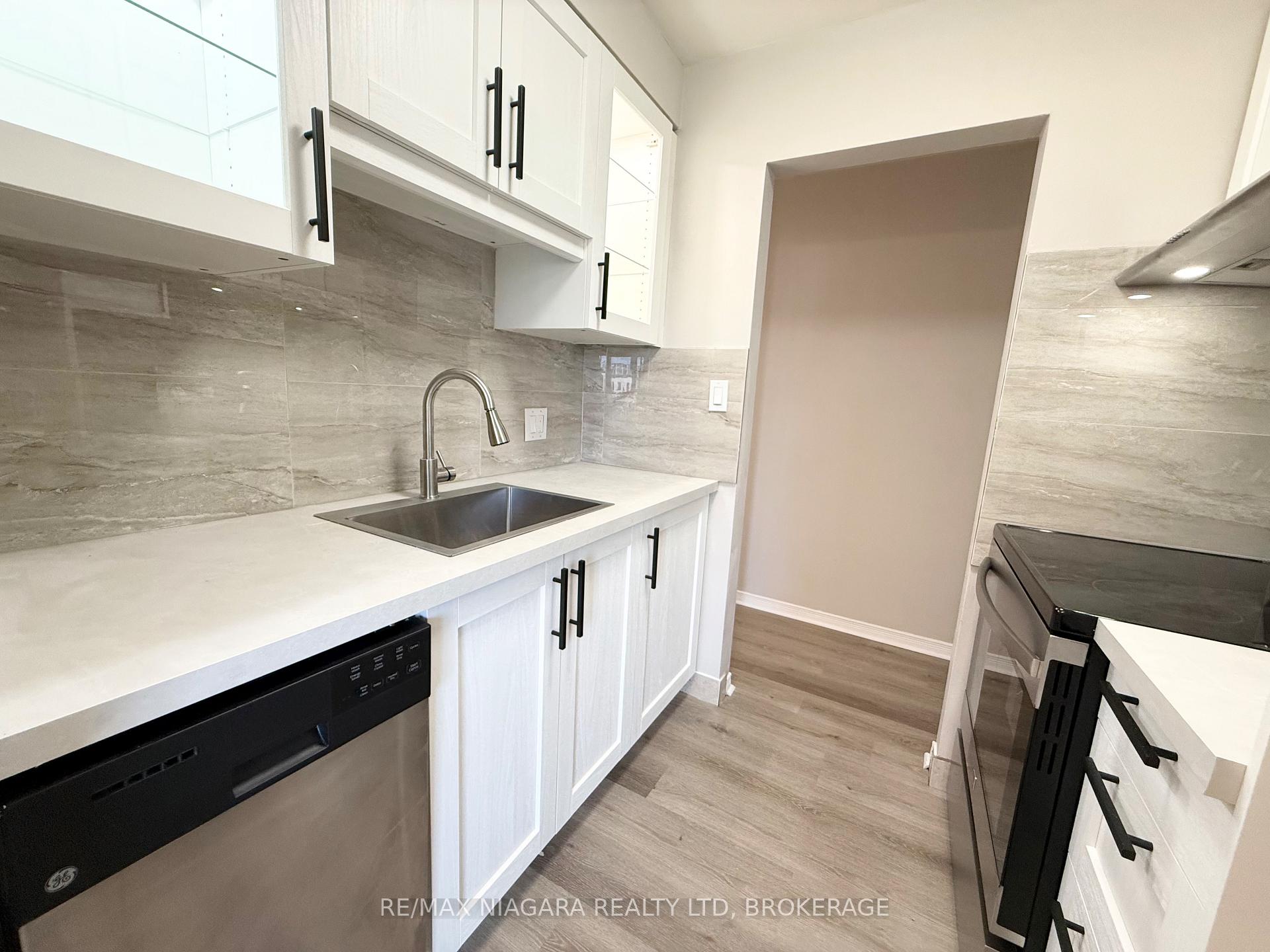 Photo 20 of Unit 8, 286 Vine Street, St. Catharines, Carlton/Bunting — HOMEH